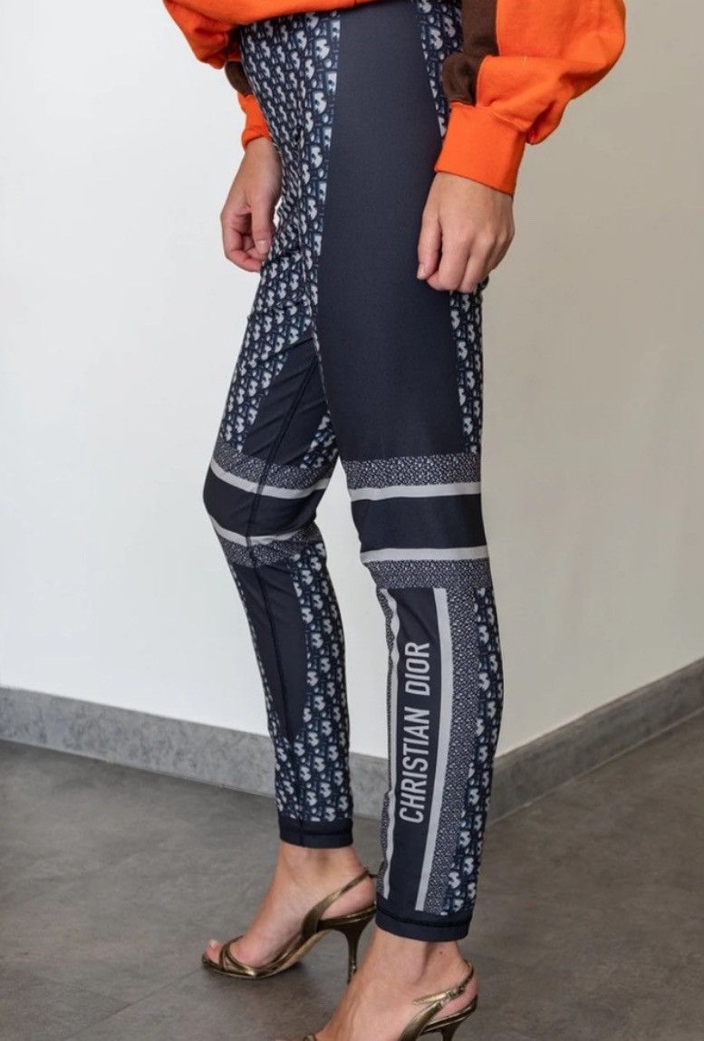 Dior Christian Dior Oblique Leggings Size 26" / US 2 / IT 38 - 2 Thumbnail