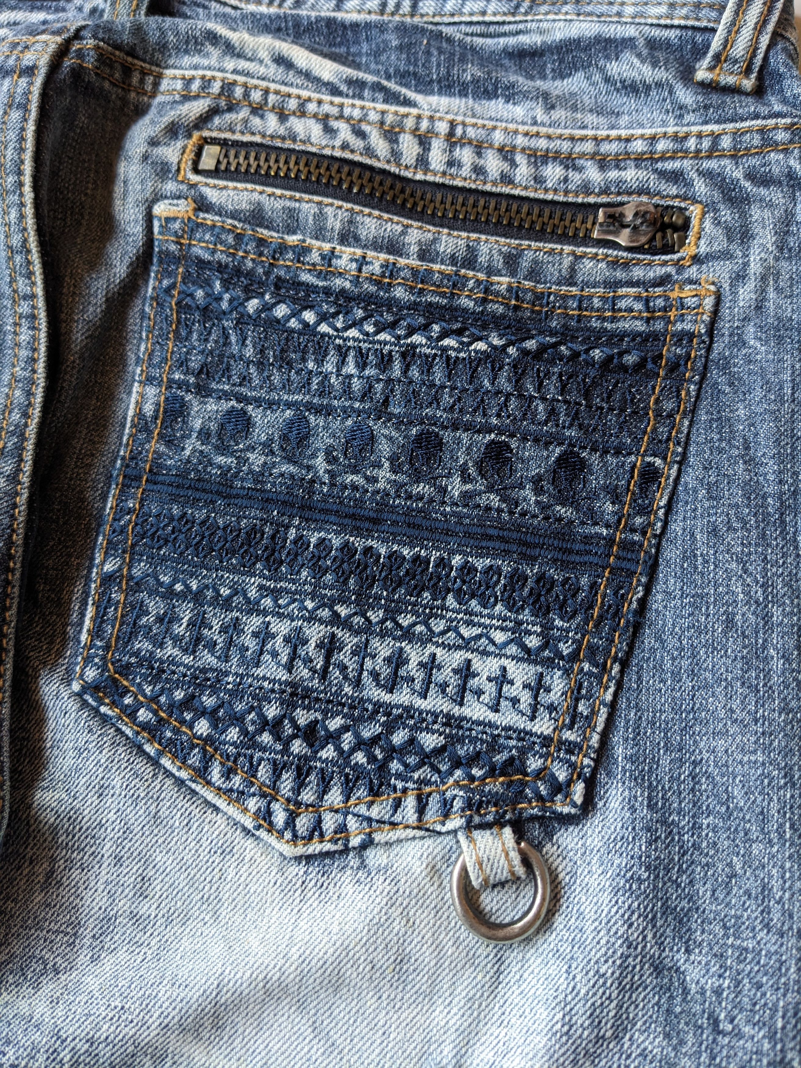 In The Attic In The Attic studded printed faded jeans Size US 33 - 10 Thumbnail