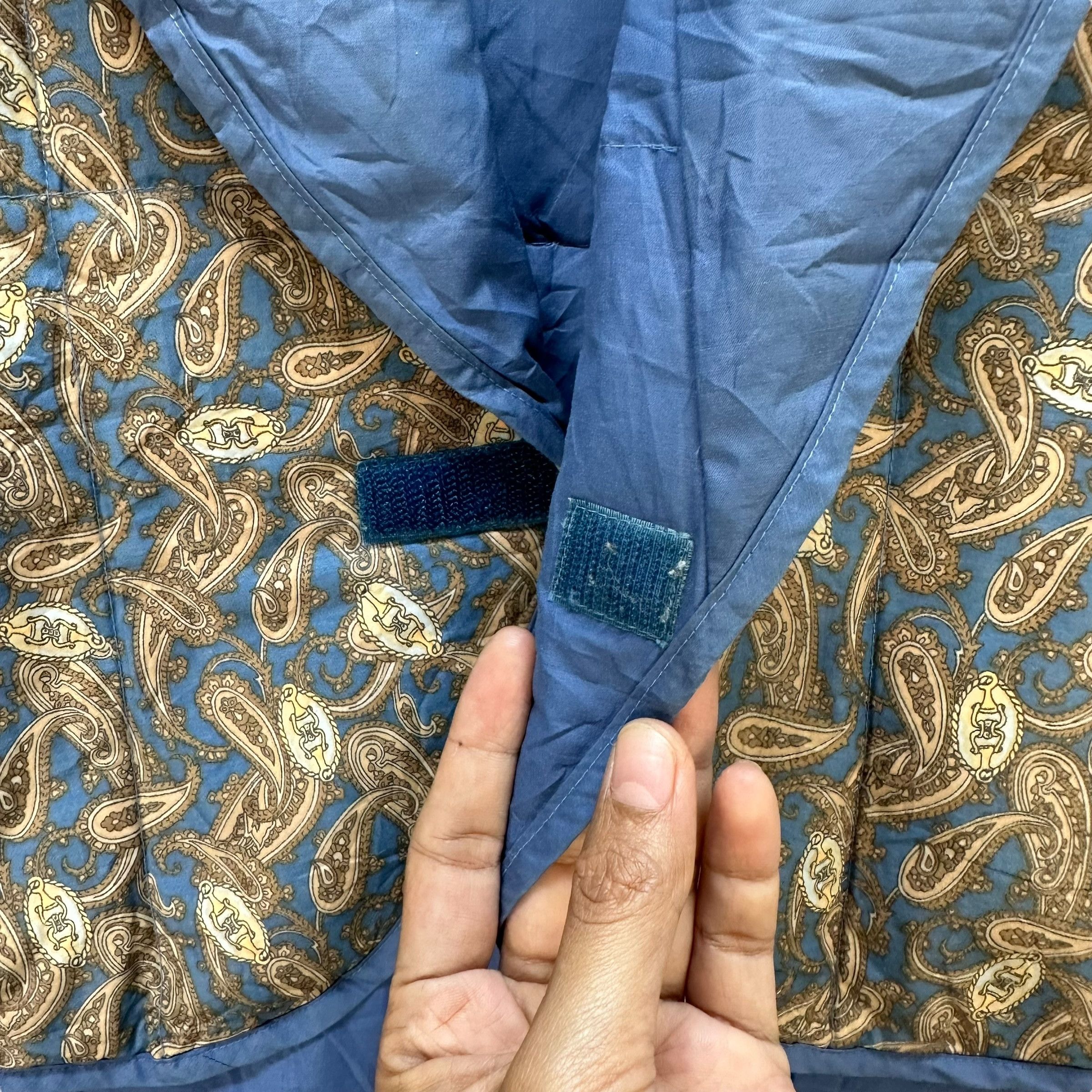 Celine Vintage CELINE Paisley Pattern Down Poncho Vest #A75-1803 Size L / US 10 / IT 46 - 7 Thumbnail