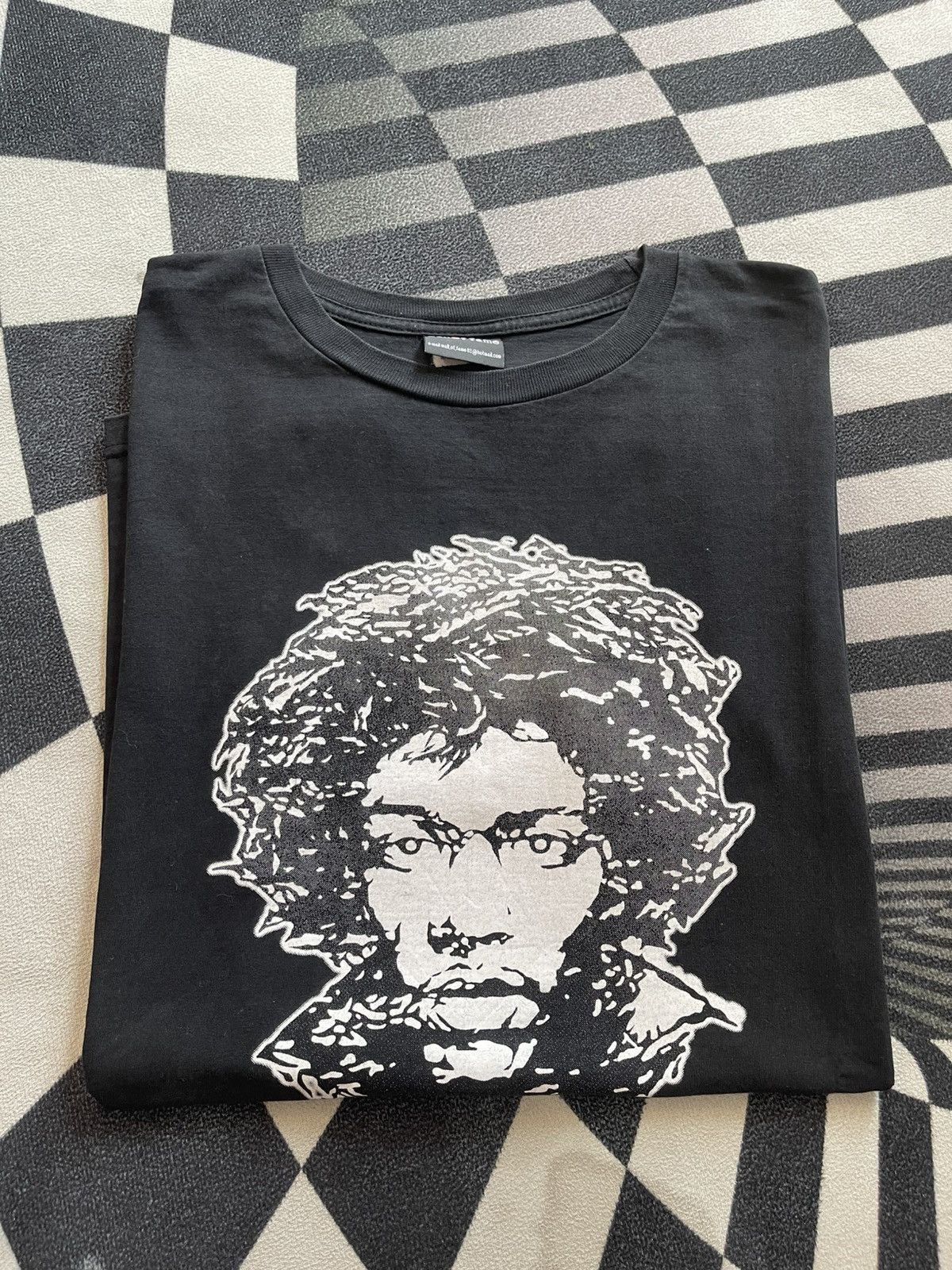 Band Tees 2006 Jimi Hendrix "Wall of Fame" Vintage Style Portrait Tee Size US XL / EU 56 / 4 - 1 Thumbnail