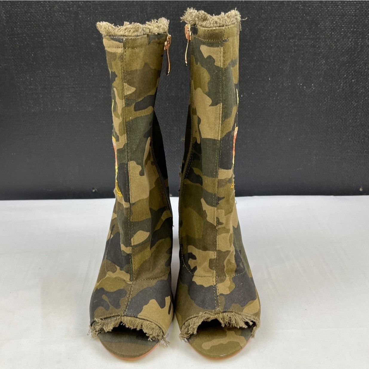Other Cape Robbin Women's Green Camo Shoes/Heeled Boots Sz 6.5M SK Size US 6.5 / IT 36.5 - 1 Thumbnail