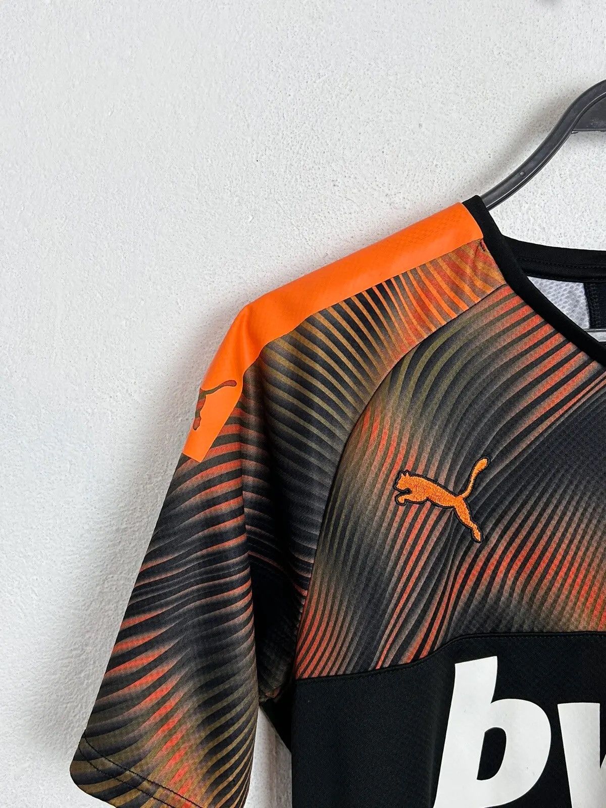 Puma Puma x Valencia FC 2019/20 Away Kit Soccer Jersey Size US M / EU 48-50 / 2 - 4 Thumbnail