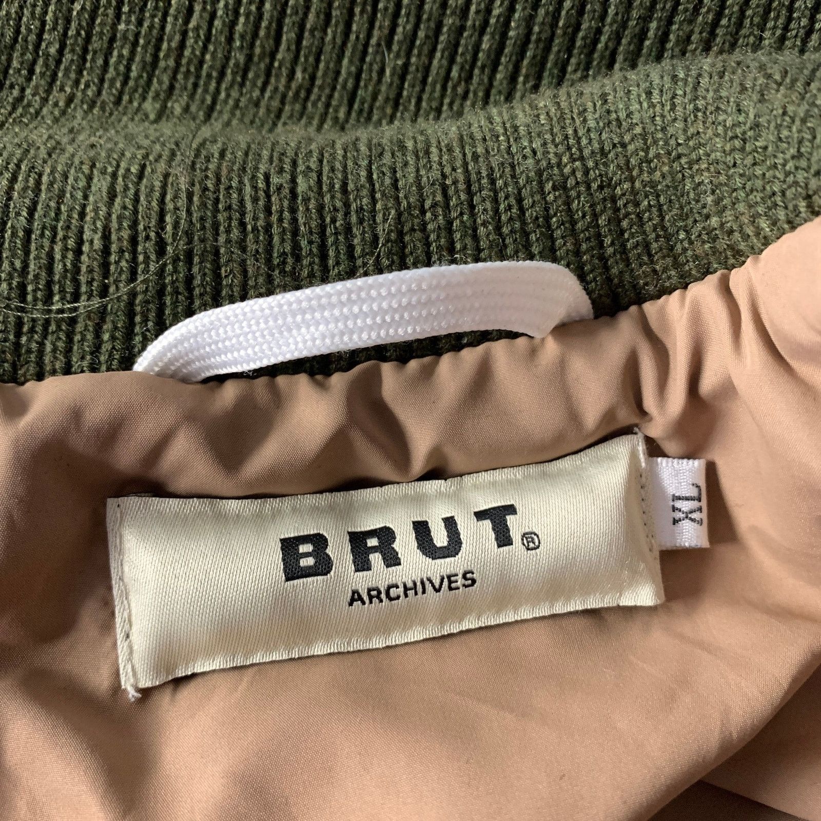 BRUT Archive BRUT XL Green Olive Quilted Down Polyester Bomber Jacket Size US XL / EU 56 / 4 - 5 Thumbnail