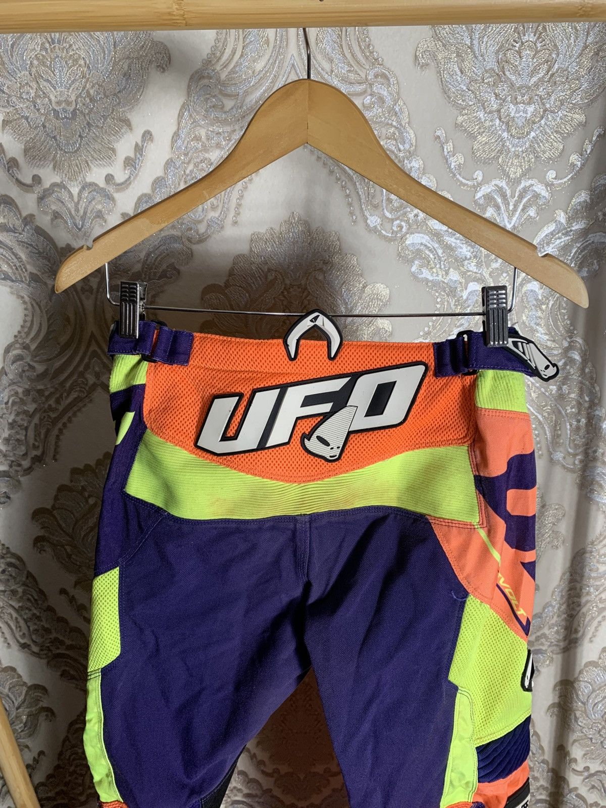 NASCAR VINTAGE UFO PLAST MOTORCYCLE BIKE RACING PANTS RETRO Y2K 90s Size US 28 / EU 44 - 14 Thumbnail