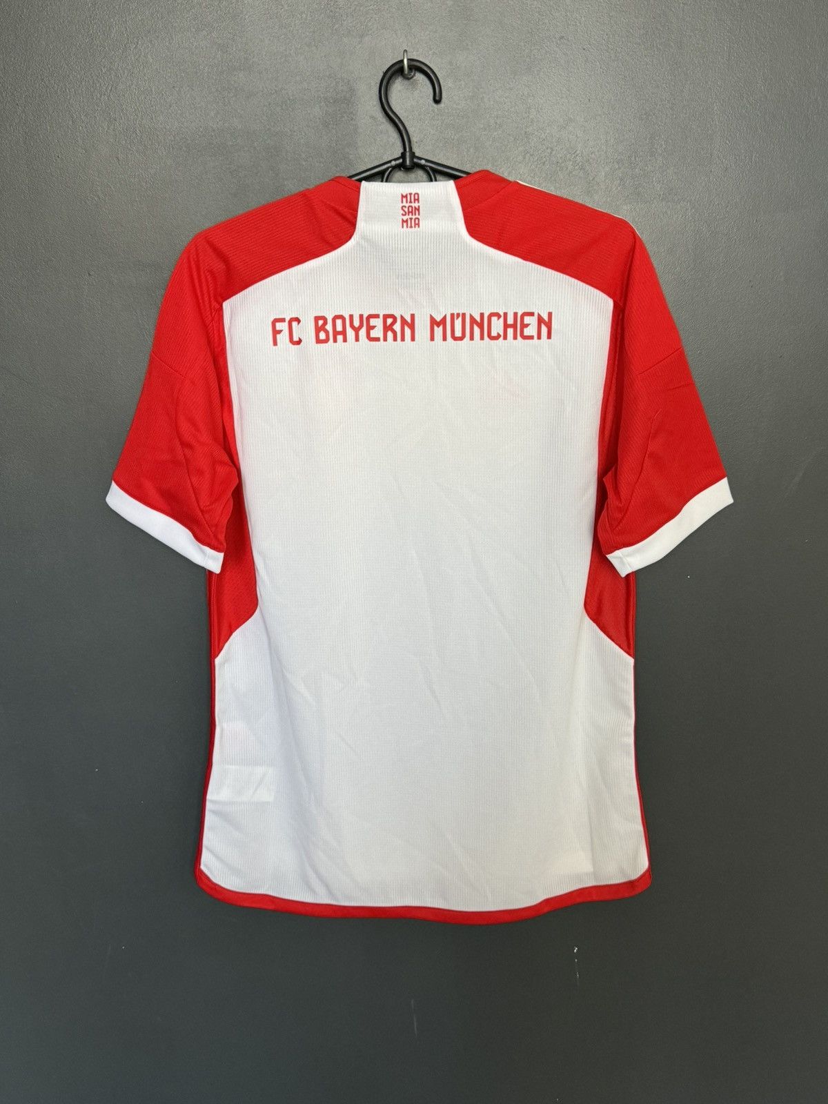 Adidas KIDS Bayern Munchen 23/24 Home Football Jersey T-Shirt Size US XS / EU 42 / 0 - 2 Thumbnail