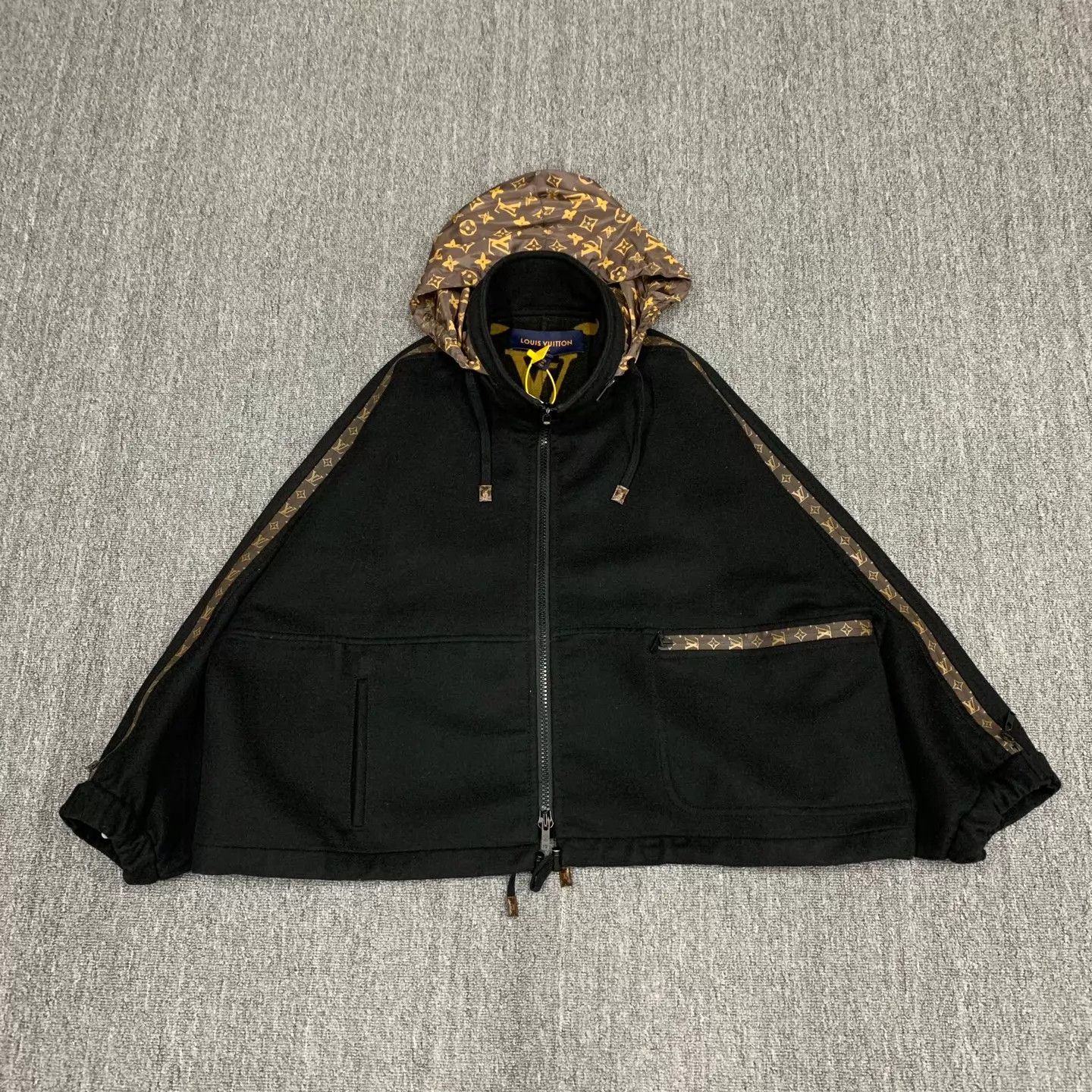 Louis Vuitton LV Monogram print wool coat black lining 40 98 New Size US XXS / EU 40 - 3 Thumbnail