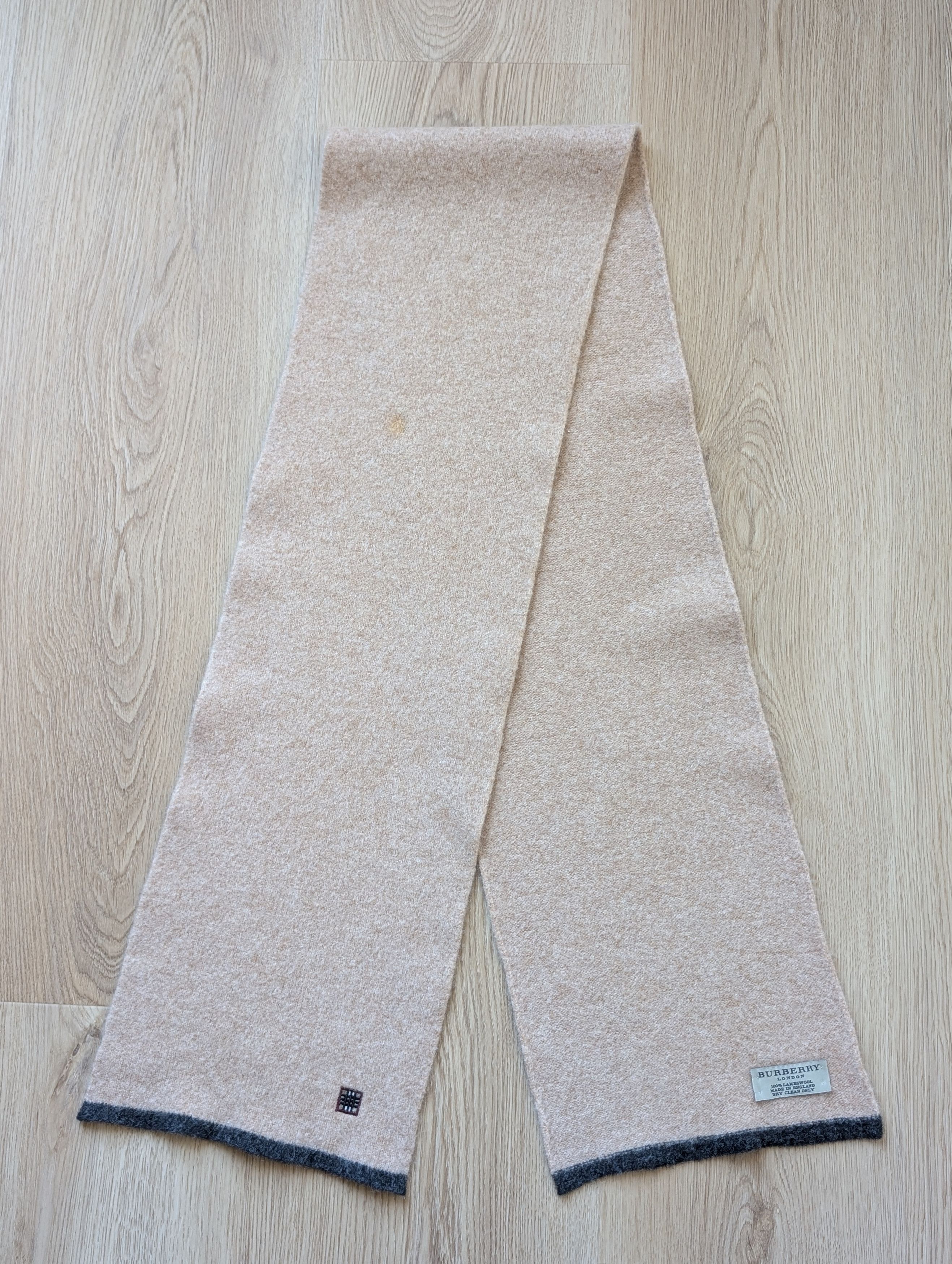 Burberry Rare Burberry Lambswool Nova Check Tap Beige Scarf 57x8" Size ONE SIZE - 7 Thumbnail