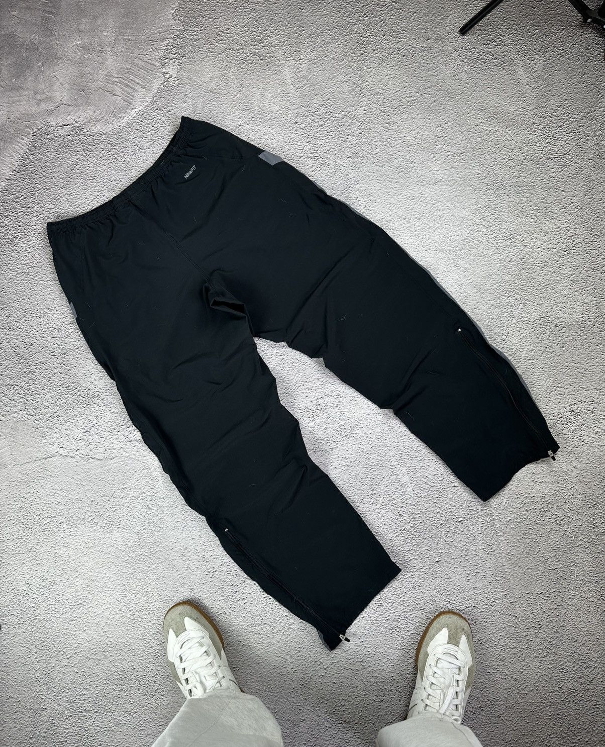 Nike Vintage Nike Trackpants Nylon Baggy Y2K Drill Style Size US 32 / EU 48 - 2 Thumbnail