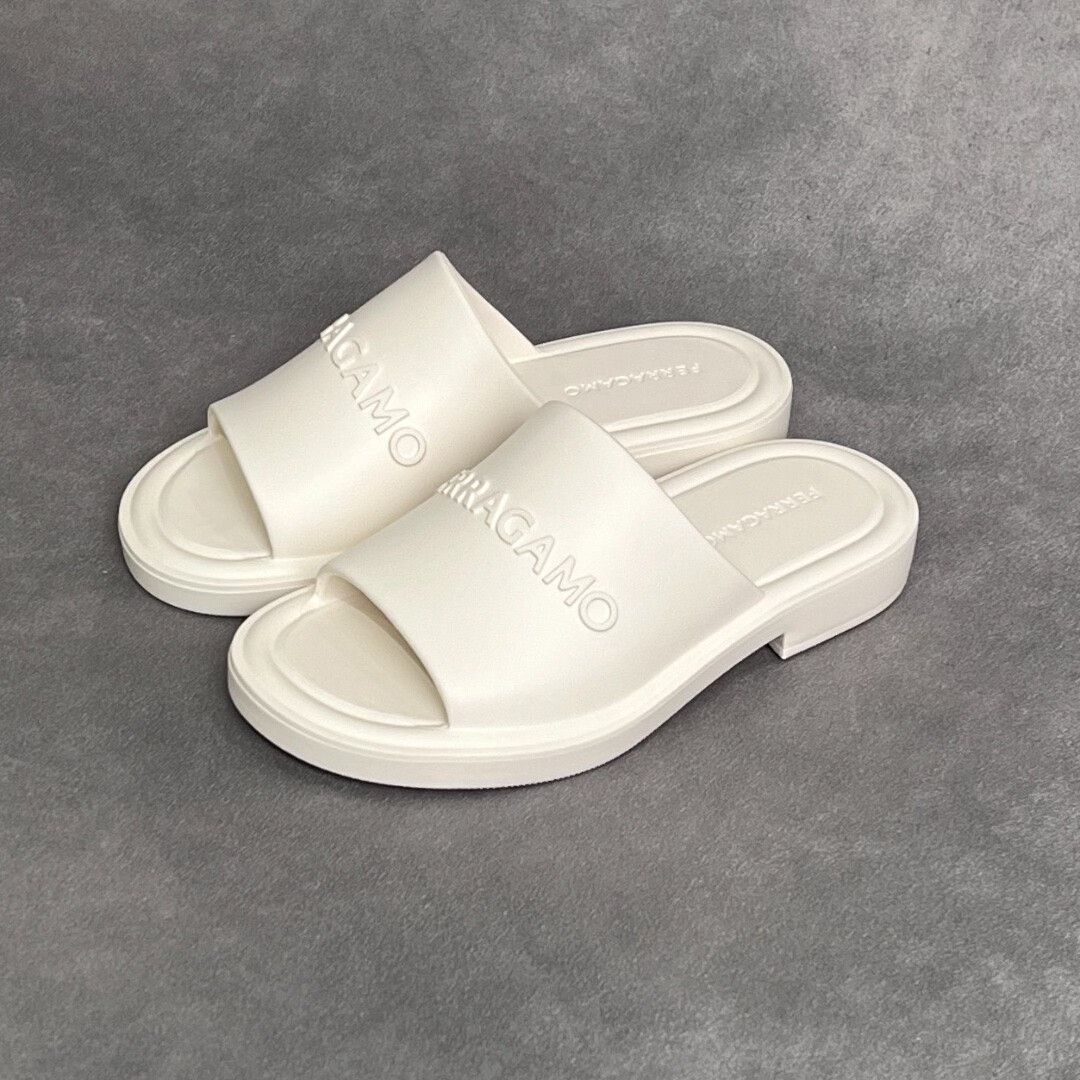 Salvatore Ferragamo Salvatore Ferragamo White Sandals 6 Men Size US 6 / EU 39 - 1 Thumbnail