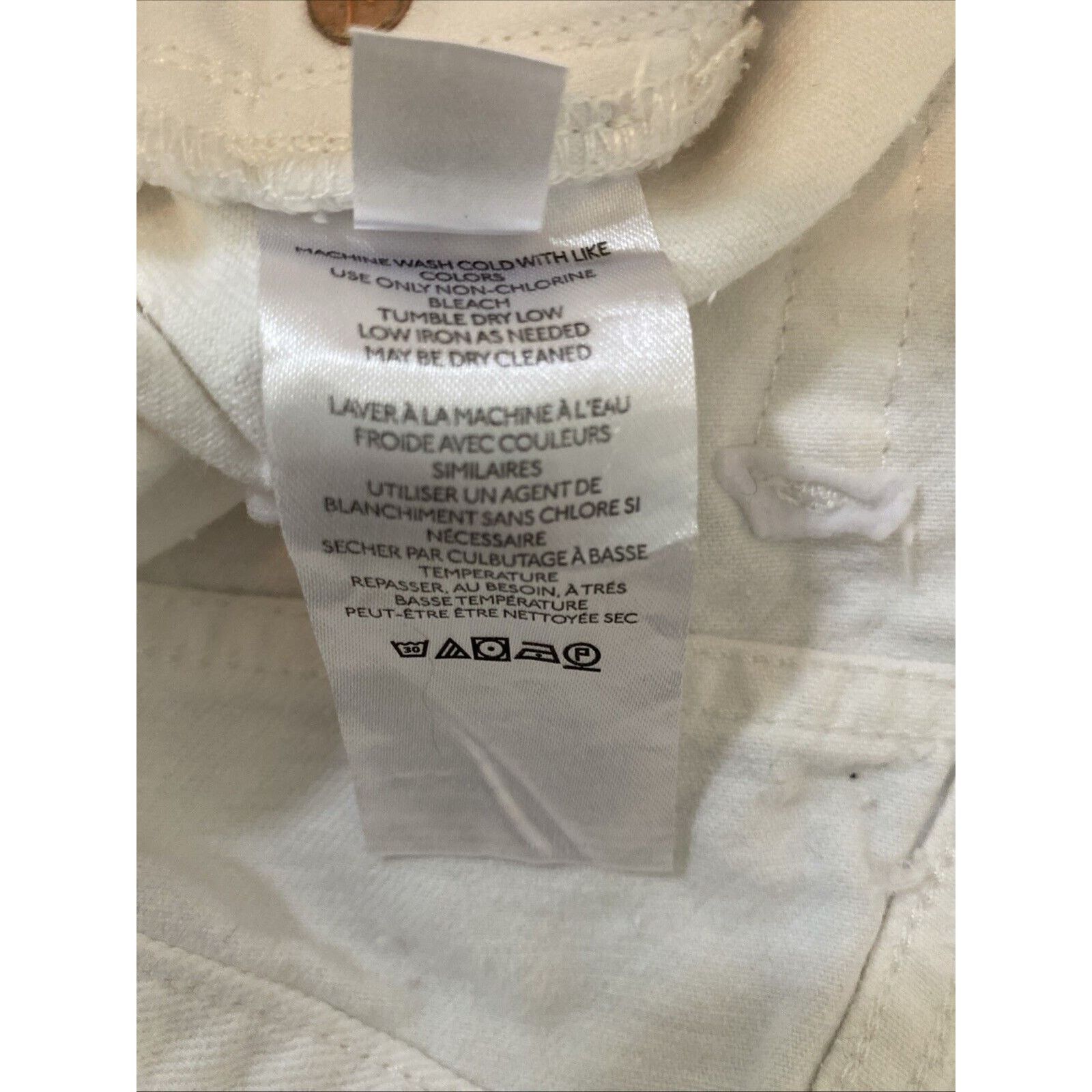 Free People Free People Maggie Mid Rise White Distress Denim Short 24 Size 24" / US 00 / IT 34 - 6 Thumbnail
