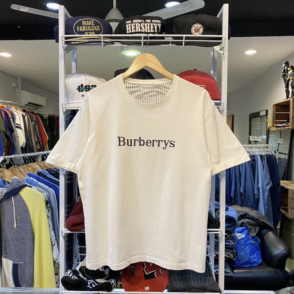 Burberry × Burberry Prorsum × Vintage VINTAGE‼️BURBERRYS SPELL OUT EMBROIDERED T-SHIRT Size US M / EU 48-50 / 2 - 1 Thumbnail