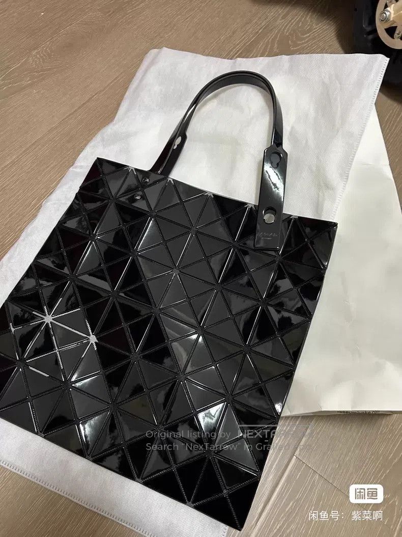 Issey Miyake Issey Miyake Black Handbag Size ONE SIZE - 1 Thumbnail