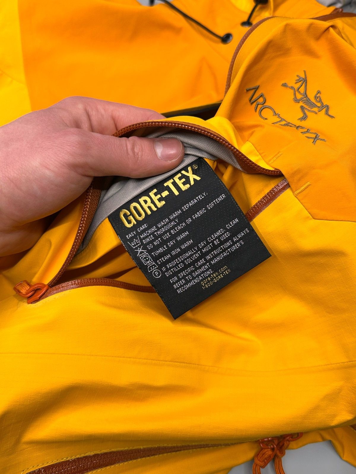 Arc'teryx Arc’teryx Orange Gore-Tex Jacket Gorpcore Outdoor Size L / US 10 / IT 46 - 19 Thumbnail