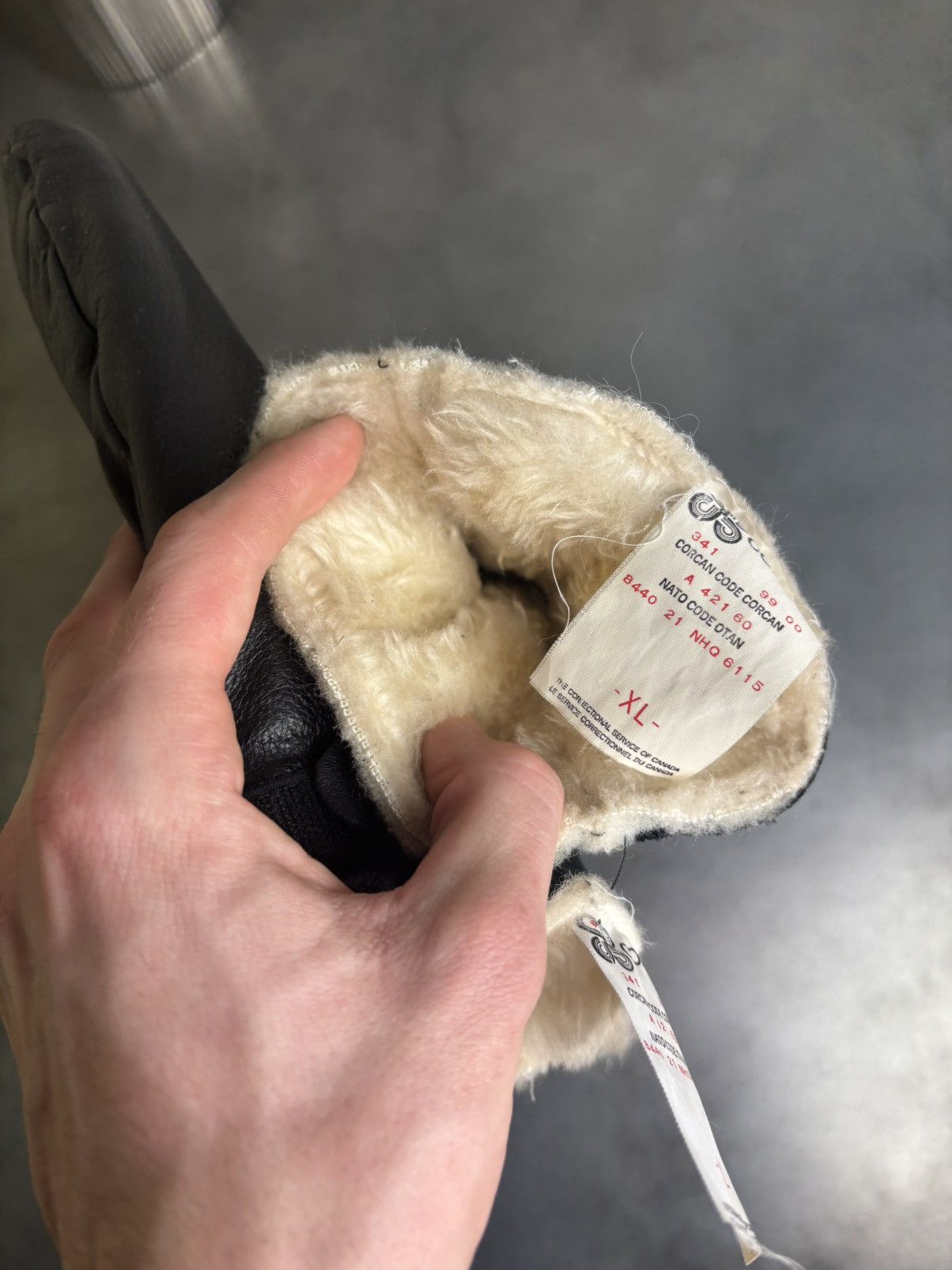 Vintage 1980s Prison Guard Mittens Vintage Shearling Mitts Leather Size ONE SIZE - 12 Thumbnail