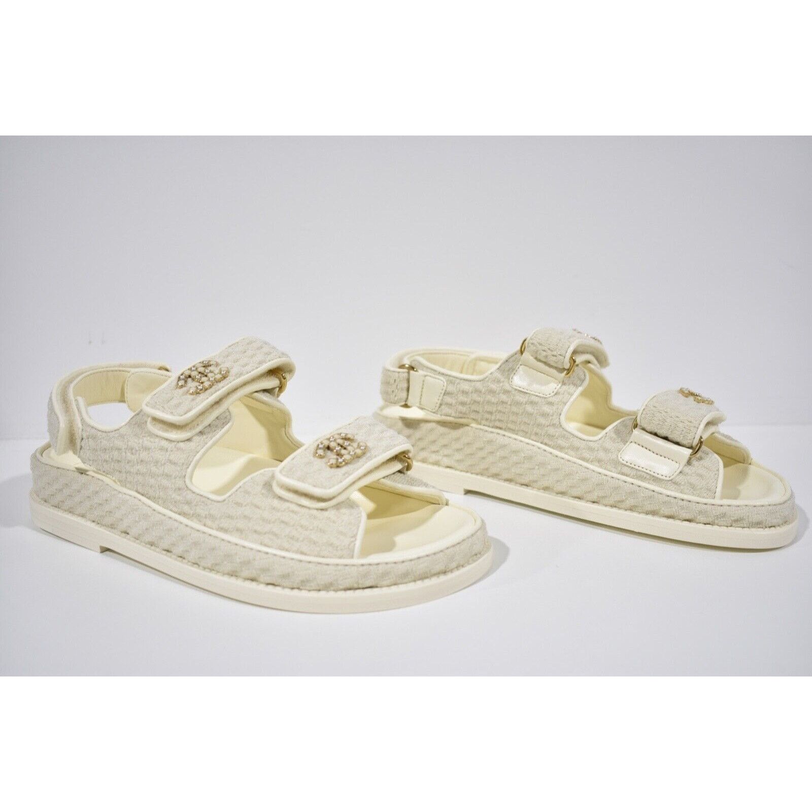 Chanel Chanel 22S Ivory White Knit CC Logo Mule Slide Strap Size US 7.5 / IT 37.5 - 3 Thumbnail