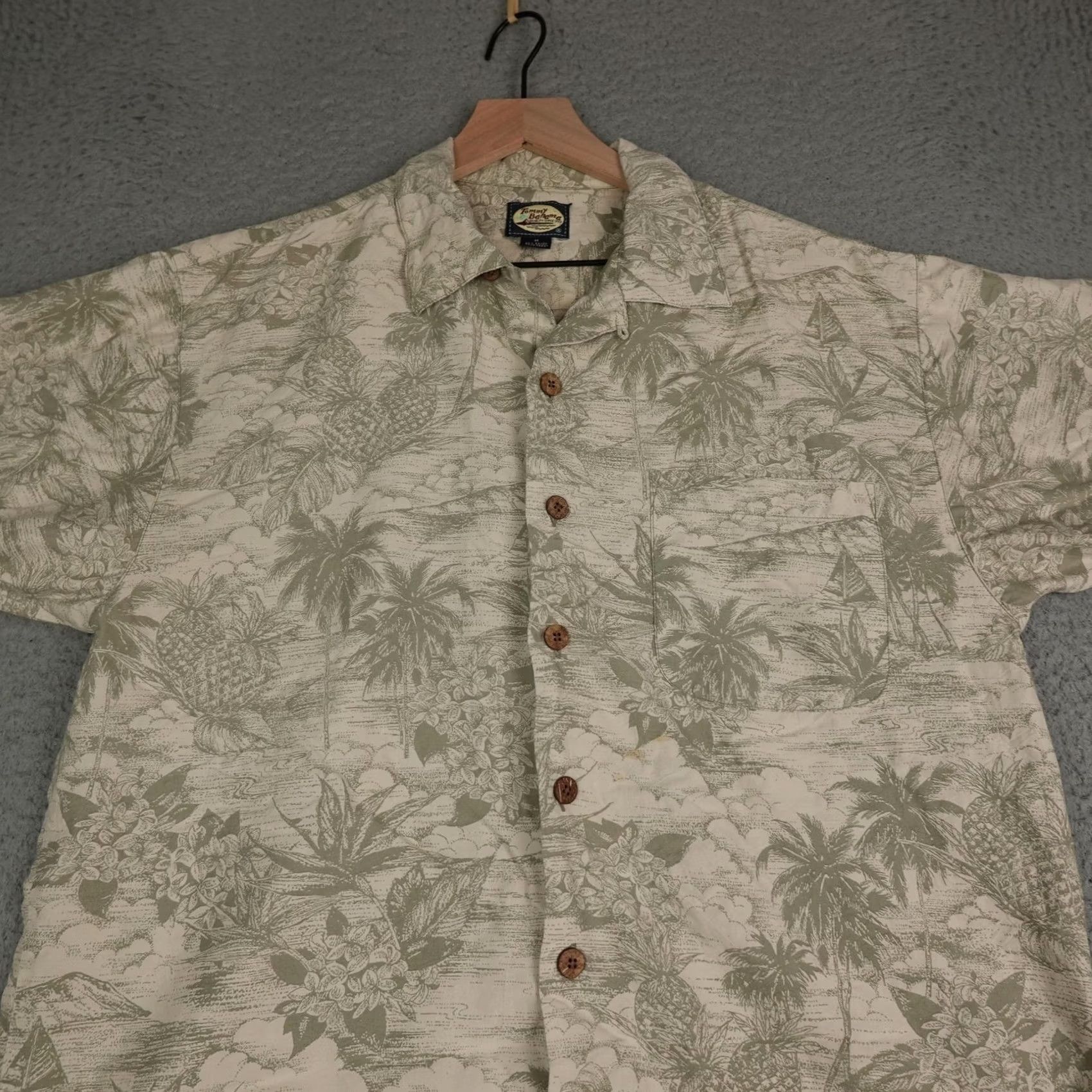 Tommy Bahama Tommy Bahama Shirt Mens M Beige Hawaiian Floral Button-Up Camp Pineapple Casual Travel Size US M / EU 48-50 / 2 - 3 Thumbnail