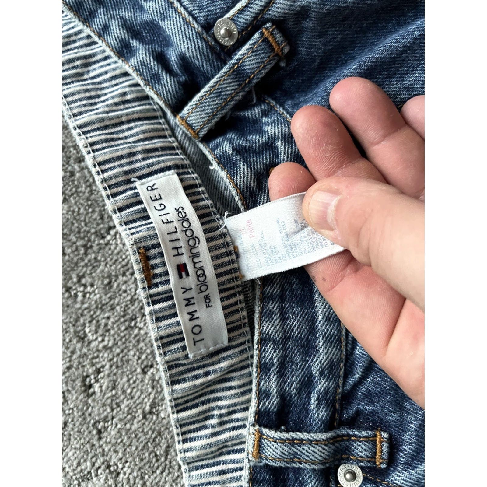 Tommy Hilfiger Tommy Hilfiger Jeans Size 12P Blue Straight Casual Snap Front Retro Y2K Womens Size 34" / US 12 / IT 48 - 6 Thumbnail