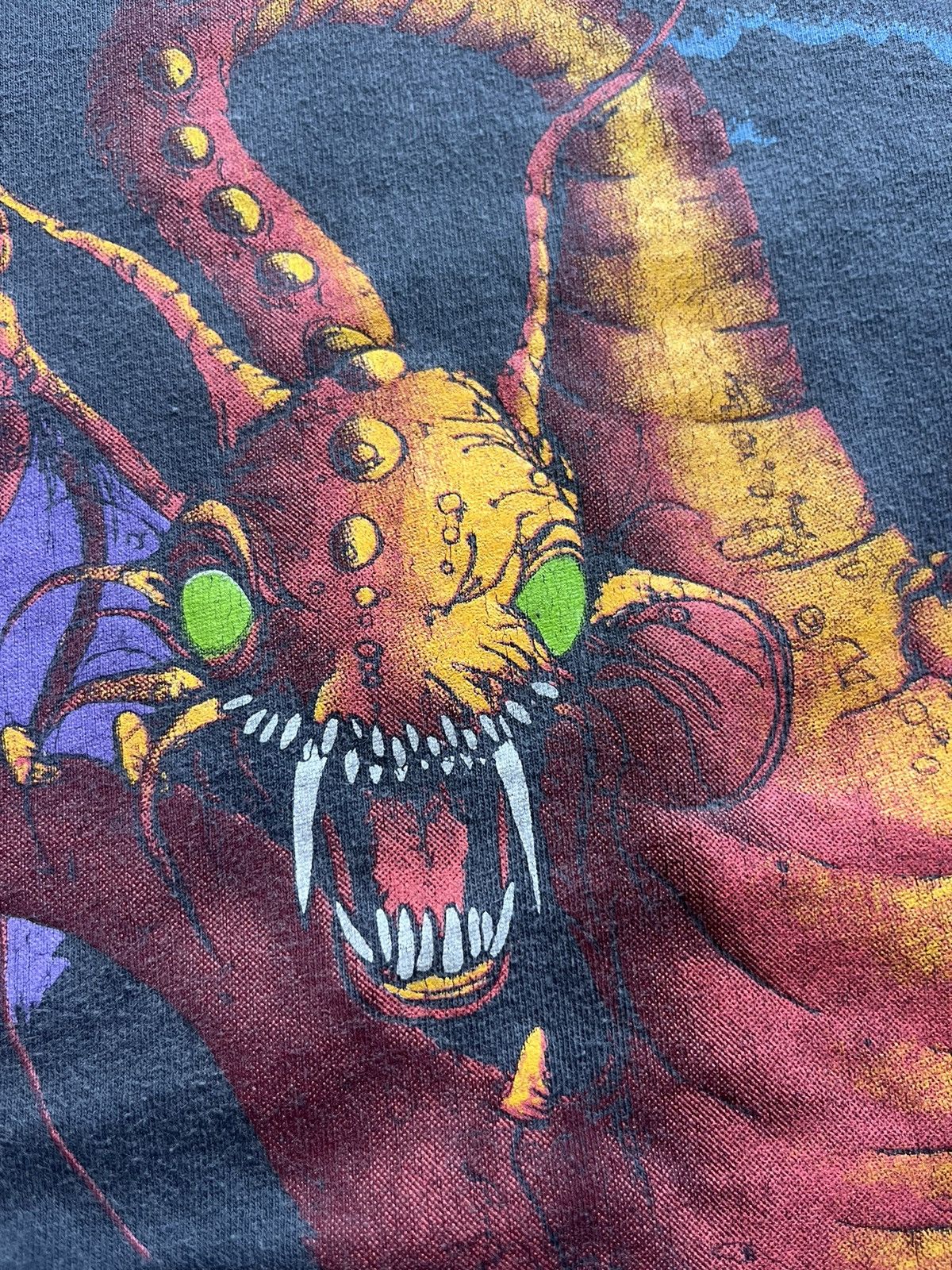 Liquid Blue Vtg Disney Jabberwocky Villains Alice in Wonderland 90’s tee Size US XL / EU 56 / 4 - 7 Thumbnail