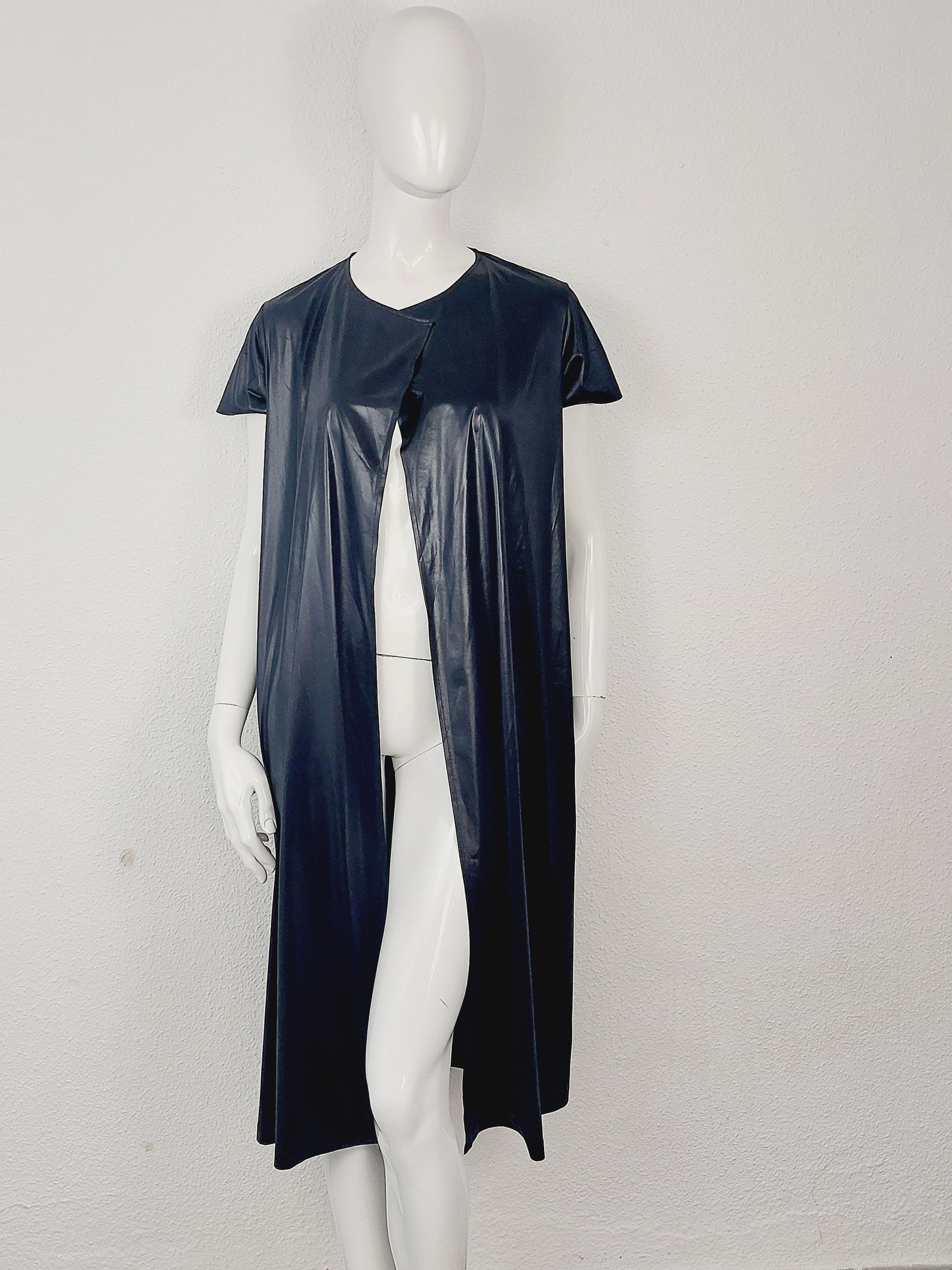 Yohji Yamamoto Vintage Yohji Yamamoto Black Shiny Cape Japan Coat Size US XS / EU 42 / 0 - 2 Thumbnail