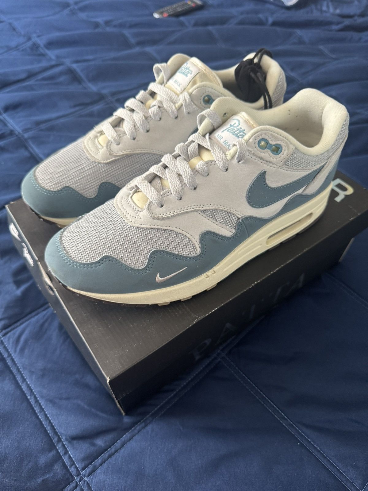 Nike × Patta Patta Nike Air Max 1 QS Blue Waves 9.5 Size US 9.5 / EU 42-43 - 3 Thumbnail