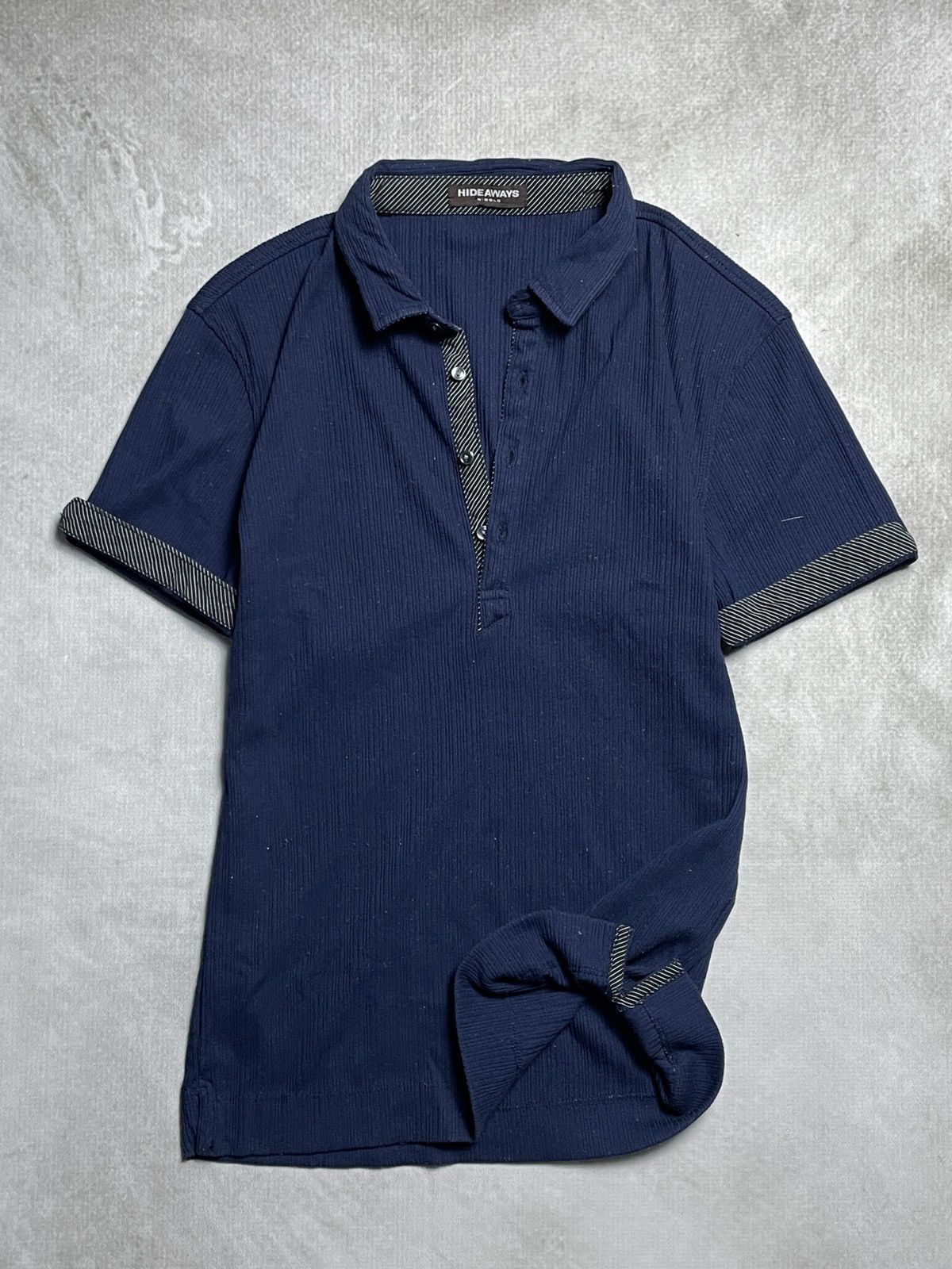 HIDEAWAYS 2000’s Hideaways Nicole - Vkei Style Half Button Shirt Size US M / EU 48-50 / 2 - 3 Thumbnail