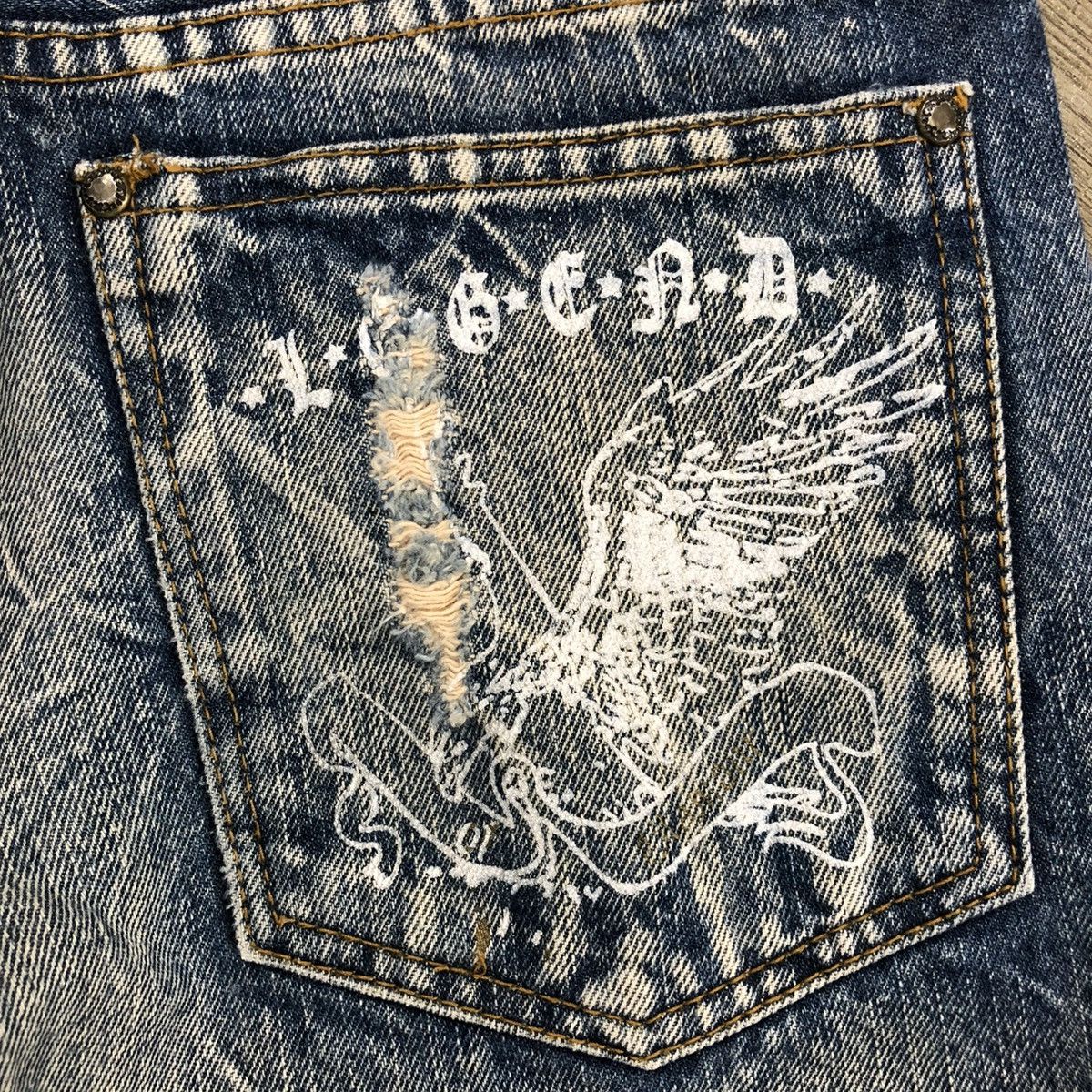 If Six Was Nine × Japanese Brand × Le Grande Bleu (L.G.B.) 2000s Legend Of Glamour Distressed Painted Faded Y2K Jeans Size US 31 - 15 Thumbnail