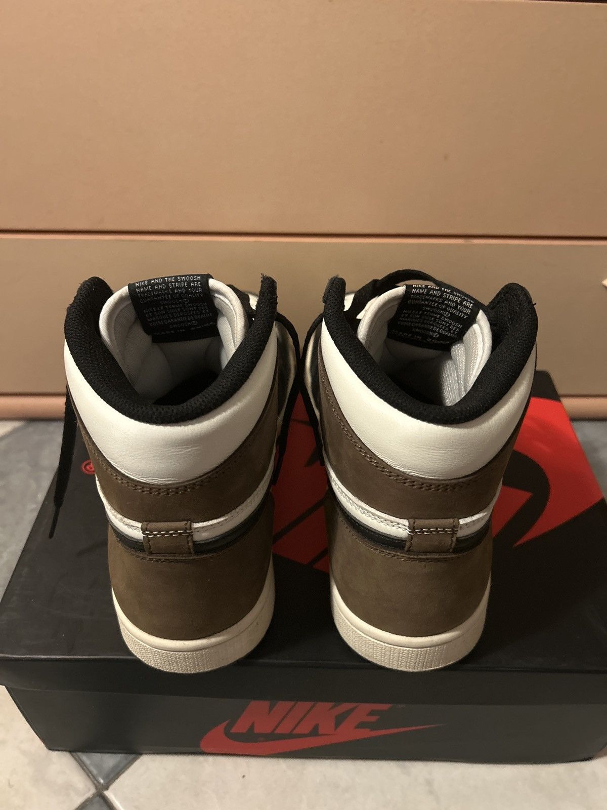 Nike Nike Air Jordan 1 Retro High OG “Dark Mocha” Size US 9 / EU 42 - 7 Thumbnail