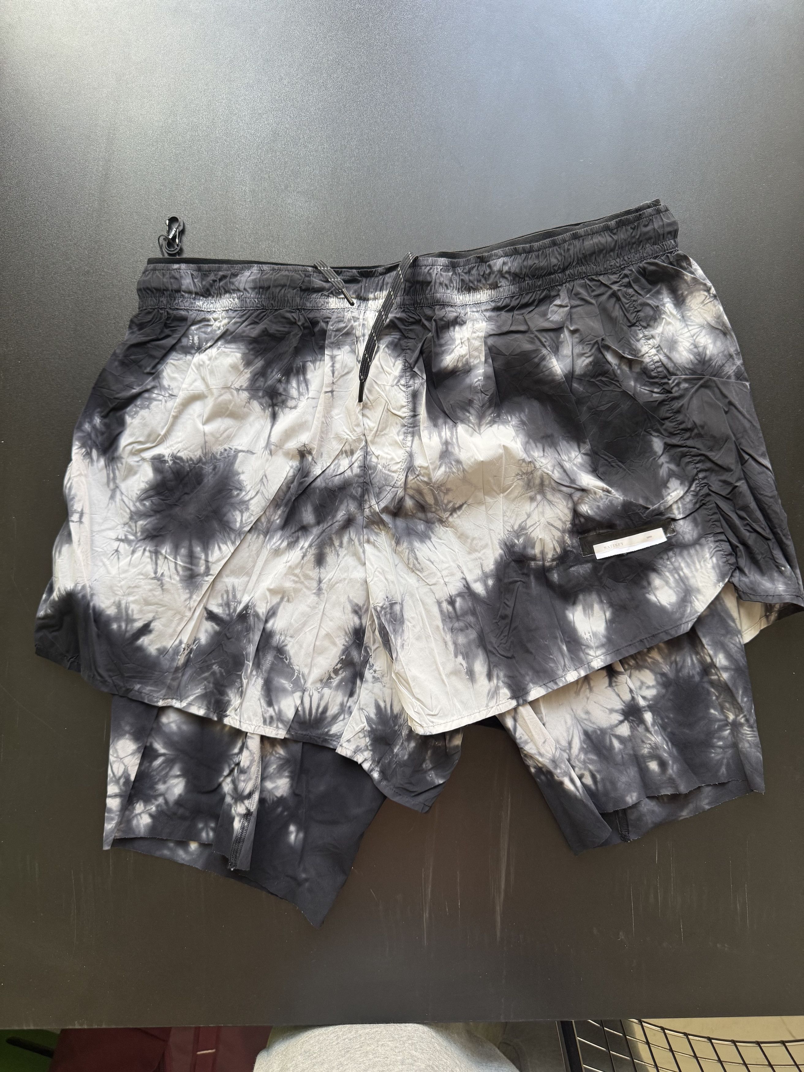 Satisfy Satisfy TechSilk Tie-dye 8" Shorts Size US 33 - 1 Thumbnail