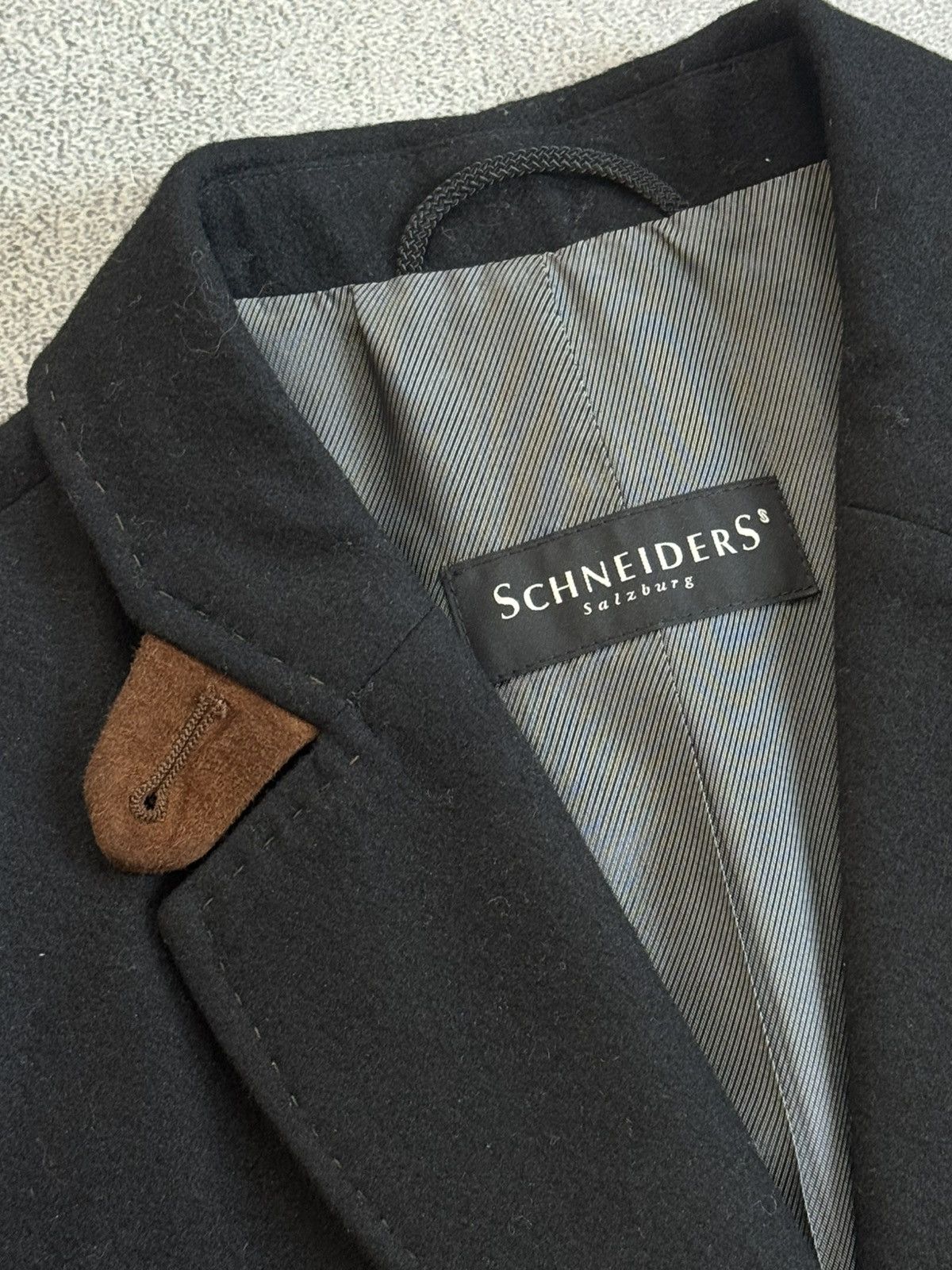 Schneiders Schneiders F40/USA8/I42 black virgin wool jacket blazer Size M / US 6-8 / IT 42-44 - 5 Thumbnail
