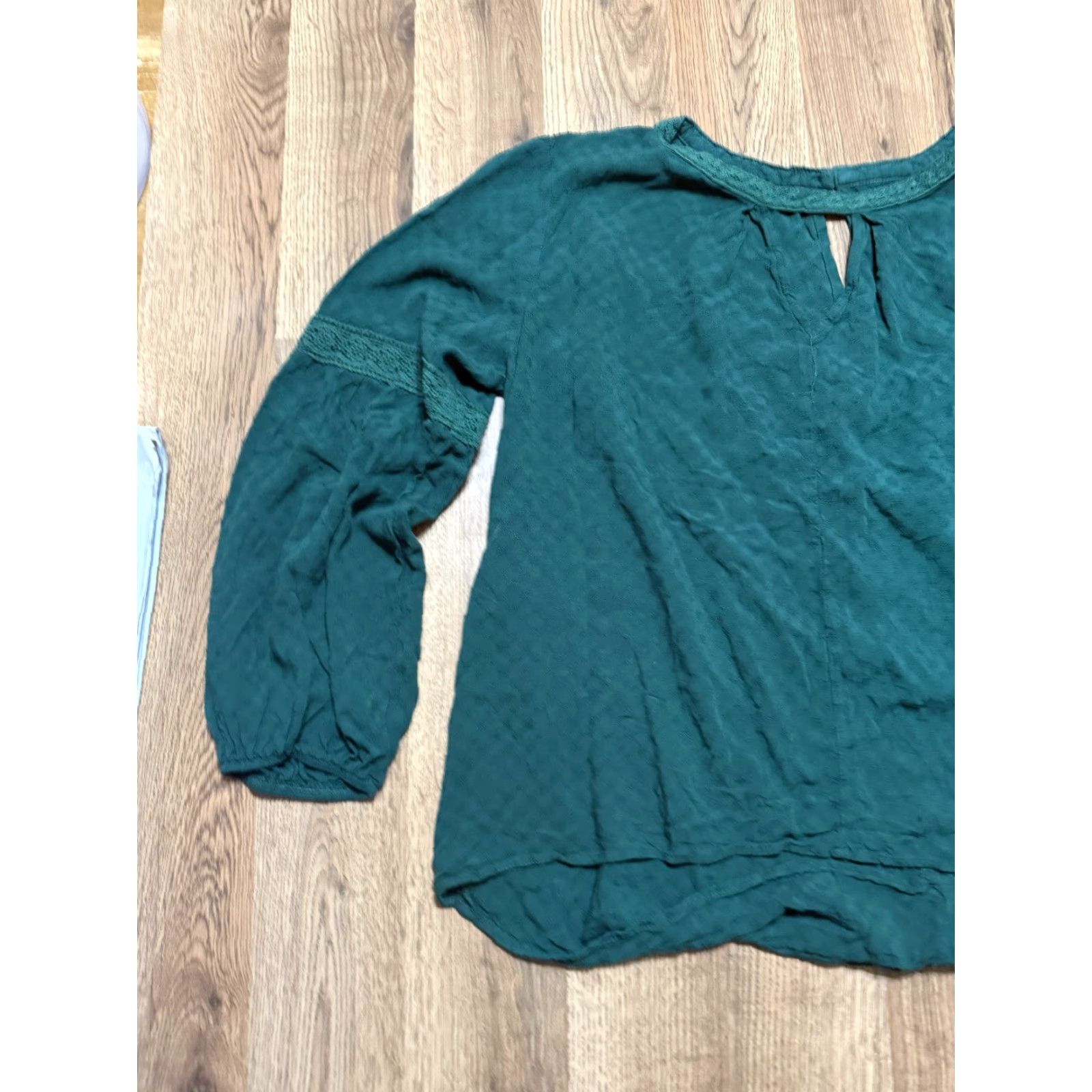 Vintage Maurices Blouse Women's Size Large Green Long Sleeve V-neck Shirt Adult Womens Regular Pullover Casual Lightweight Polyester Modern 90s? Size L / US 10 / IT 46 - 3 Thumbnail