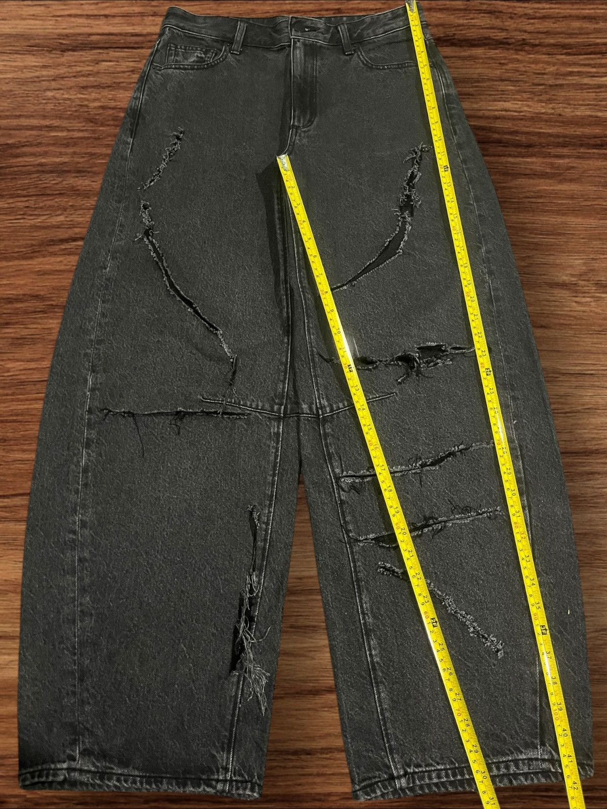 Japanese Brand ⚡️Crazy⚡️Vintage Japanese Brand Trash Black Wash Barrel Jeans Size US 31 - 10 Thumbnail