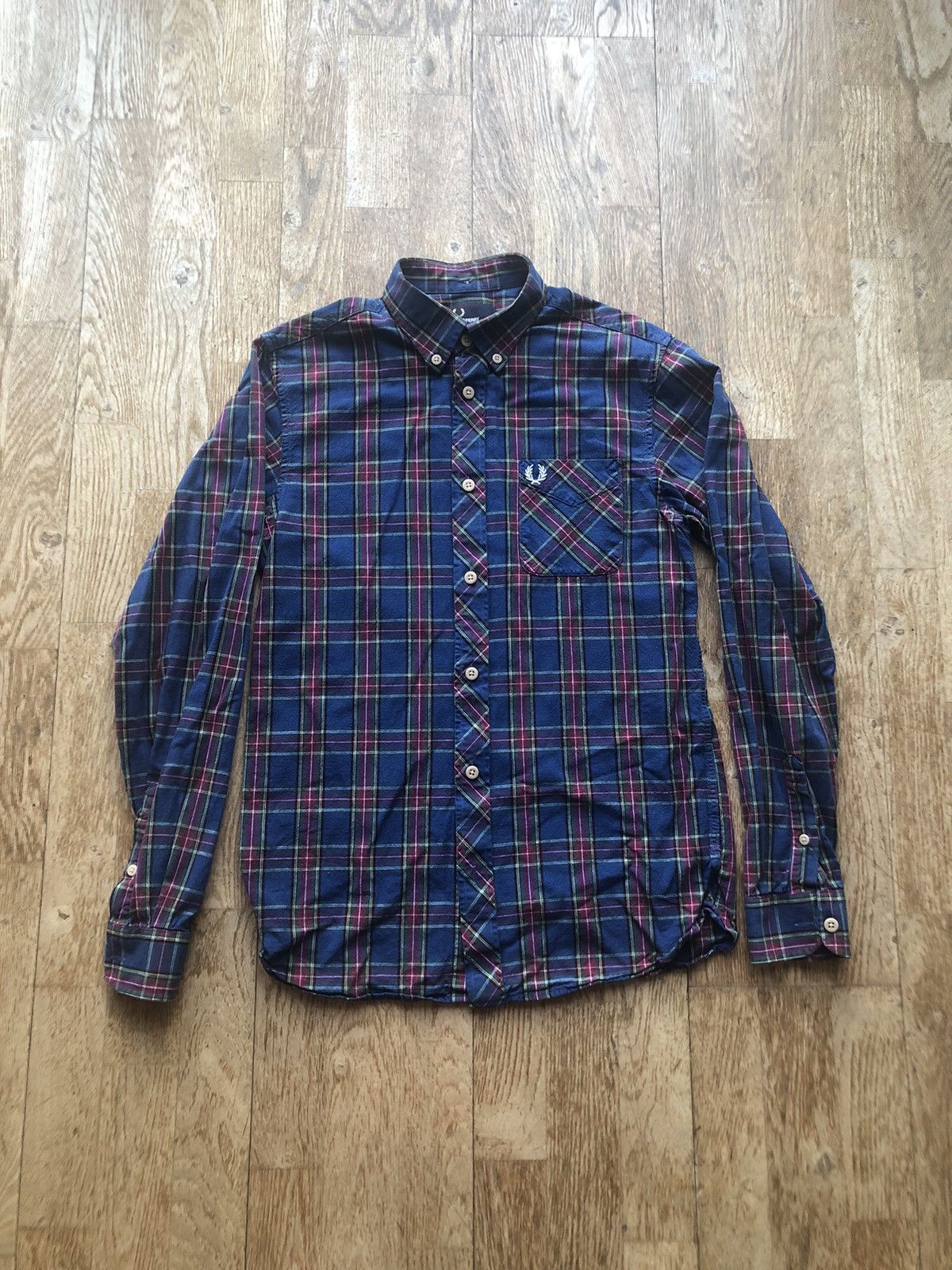 Fred Perry RARE FRED PERRY VINTAGE QUALITY BUTTON UP SHIRT Size US S / EU 44-46 / 1 - 1 Thumbnail
