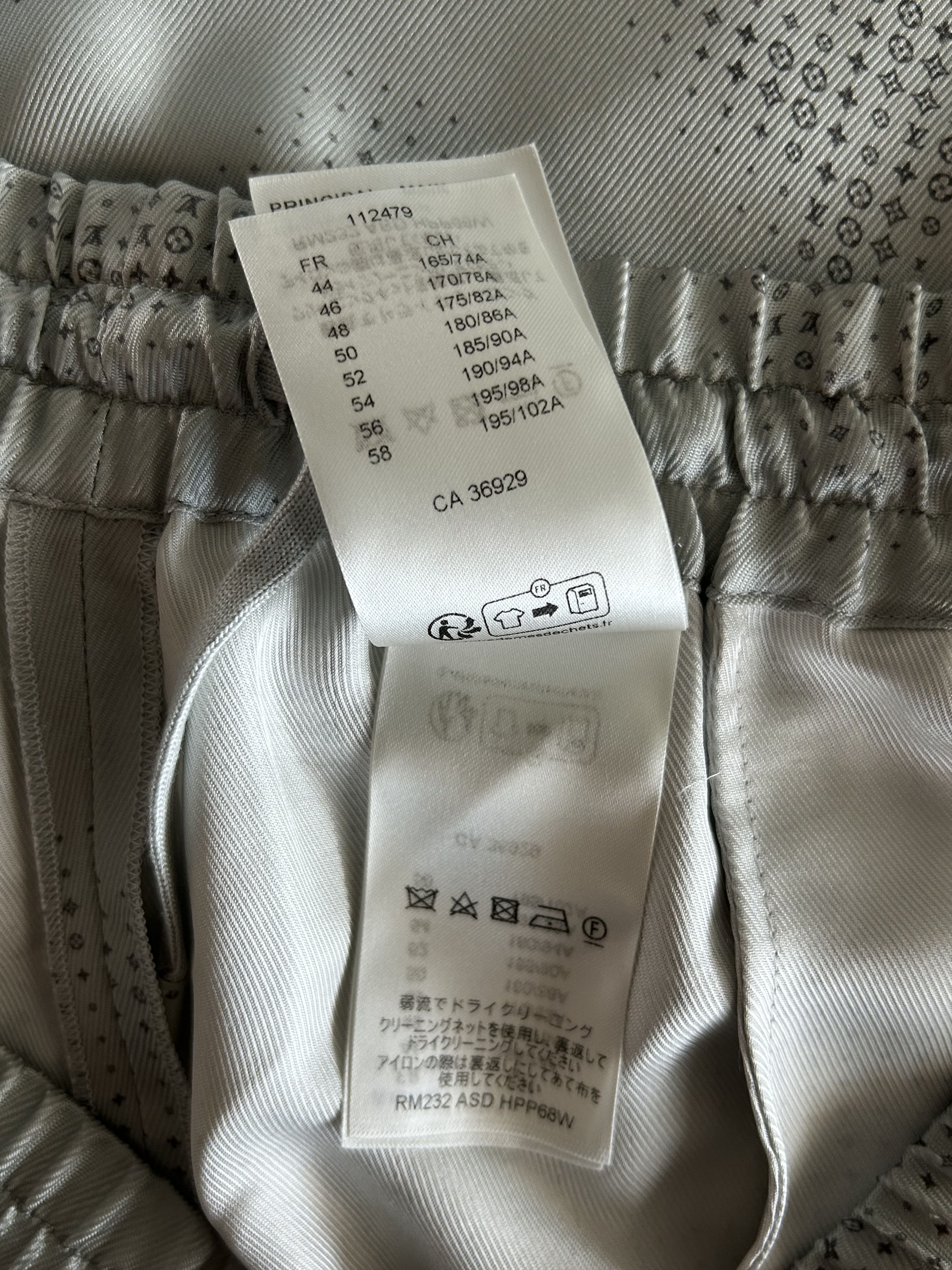 Louis Vuitton Louis Vuitton Grey LV Pixel Monogram Silk Shorts Size US 42 / EU 58 - 5 Thumbnail