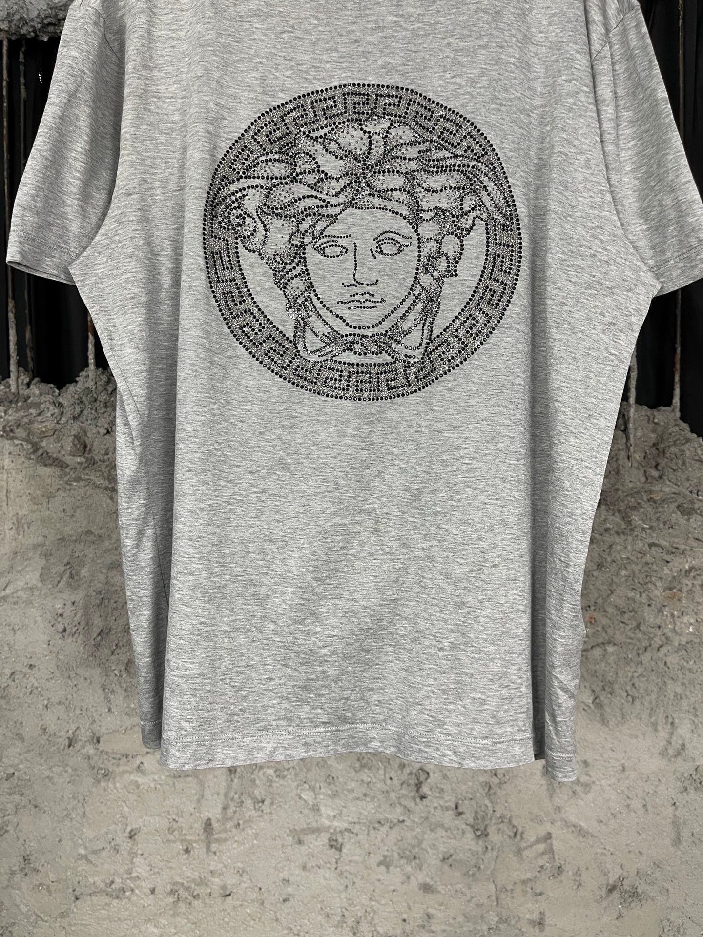 Versace Versace Crystal-Embellished Short Sleeve Tee L 99 New Size US L / EU 52-54 / 3 - 4 Thumbnail