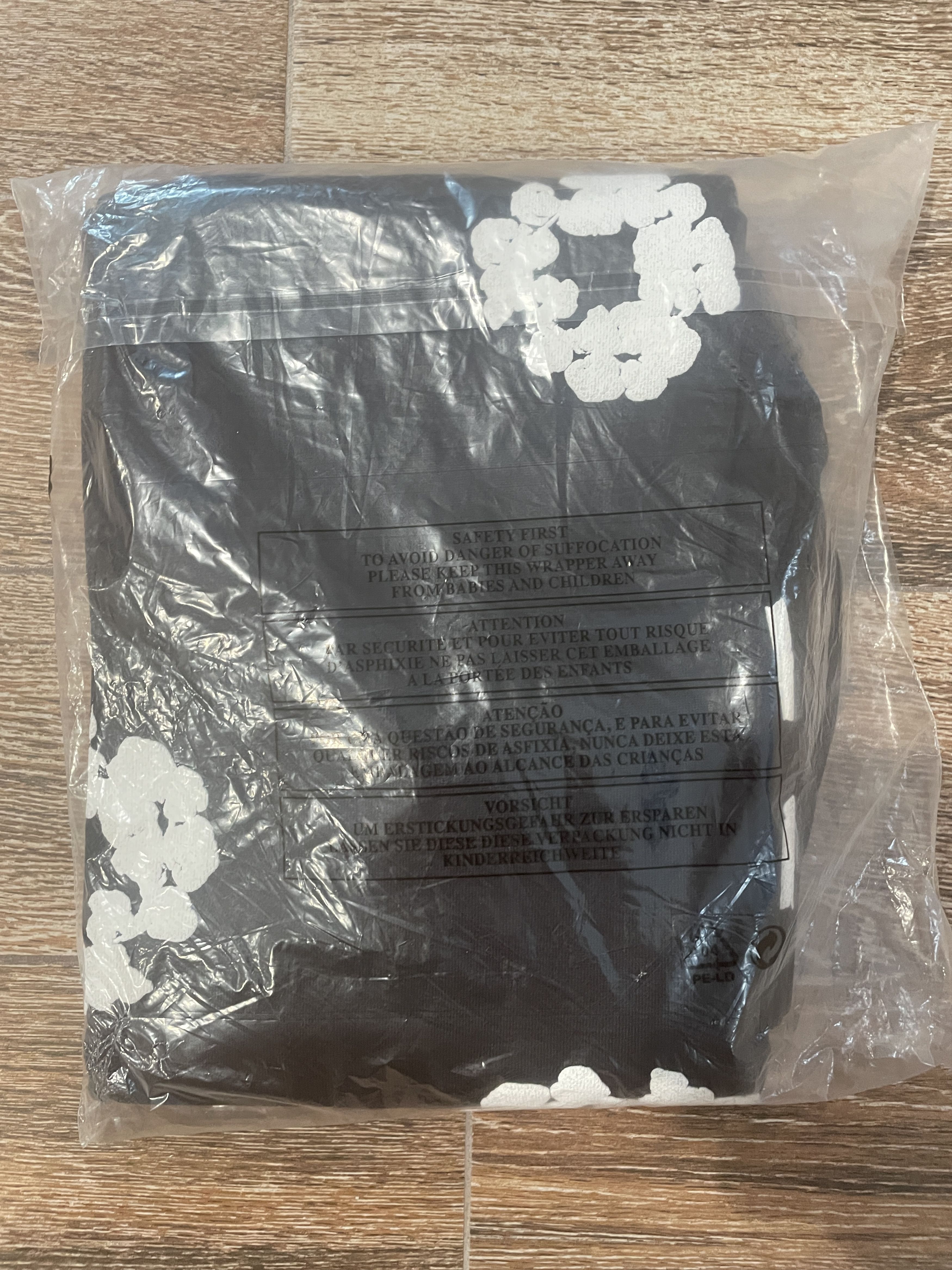 DENIM TEARS Denim Tears Cotton Wreath Black Sweatpants Large L NEW Size US 34 / EU 50 - 7 Thumbnail