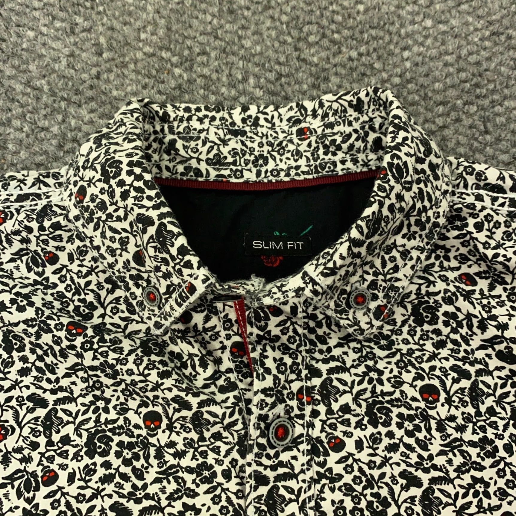 Vintage VINTAGE Geometrix By Drill Clothing Mens Shirt Small Black Slim Fit Floral Skulls AOP Size US S / EU 44-46 / 1 - 2 Thumbnail