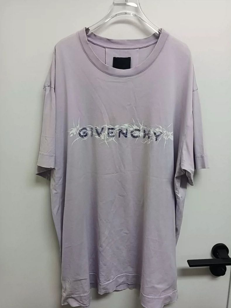 Givenchy Chest Logo Short Sleeve/ 2505-Nextarrow
