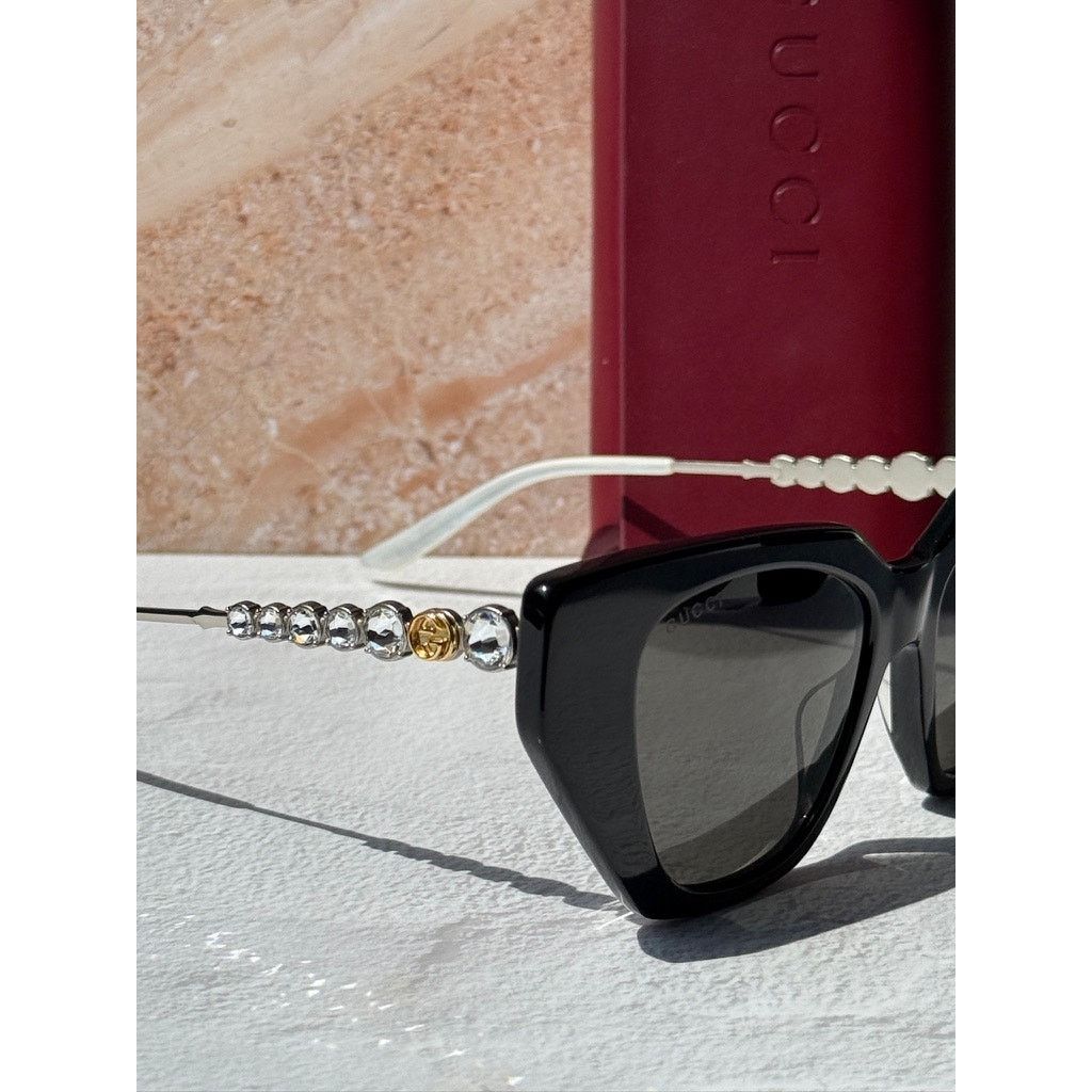 Gucci NEW Gucci GG0641S Black Crystal Cat Eye Sunglasses $695 Size ONE SIZE - 7 Thumbnail