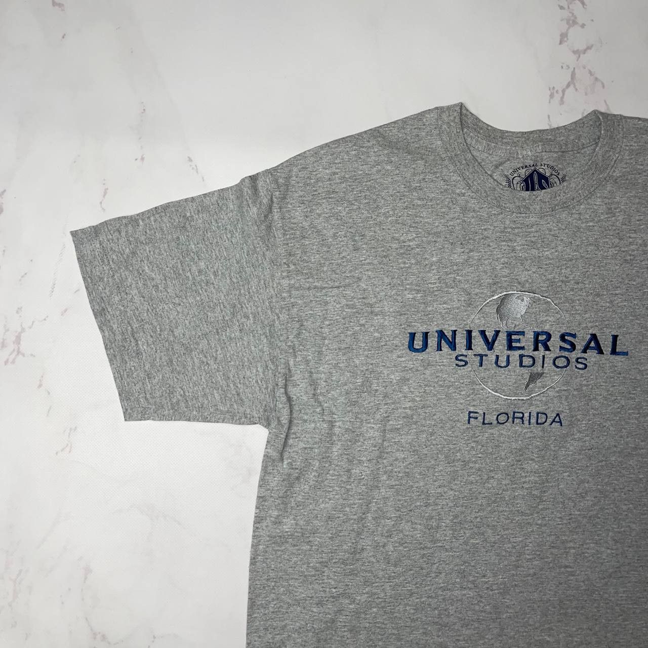 Vintage Universal Studios Florida Sz L Embroidered Logo T-Shirt Size US L / EU 52-54 / 3 - 5 Thumbnail