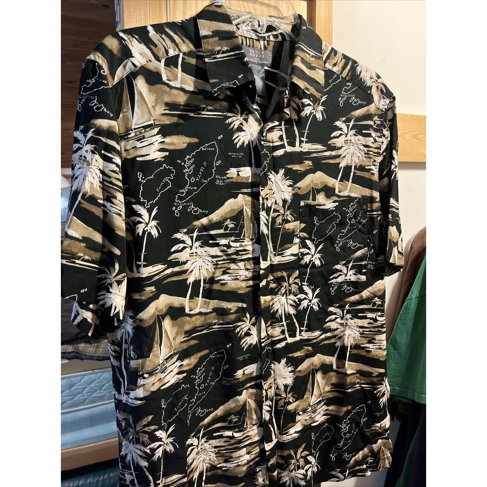 Other Crazy Horse Men's M Black Floral Button Rayon Hawaiian Shirt Size US M / EU 48-50 / 2 - 5 Thumbnail