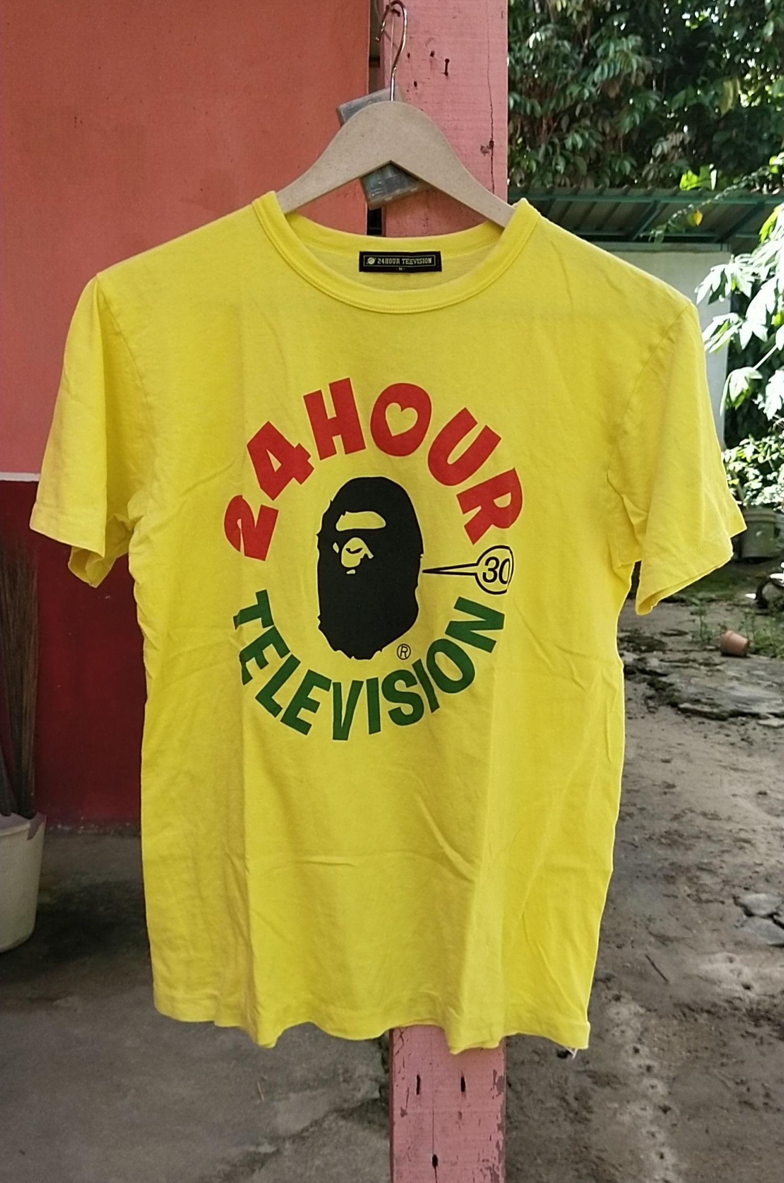 Bape 💥FINAL DROP 24 HOUR TELEVISION❗❗ Size US M / EU 48-50 / 2 - 4 Thumbnail