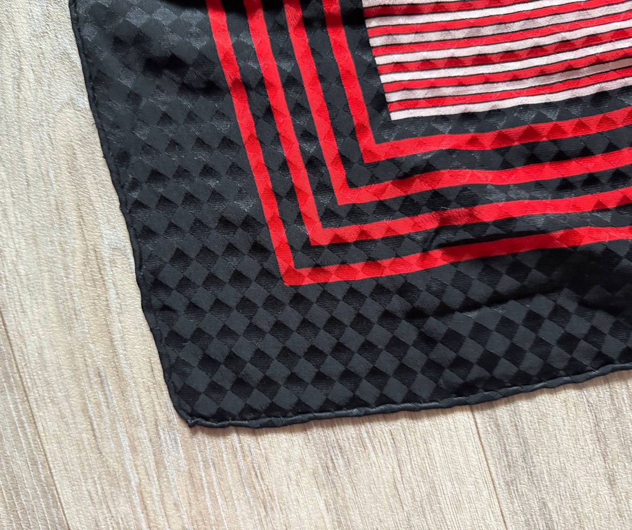 Yves Saint Laurent Silk scarf Yves Saint Laurent Size ONE SIZE - 4 Thumbnail