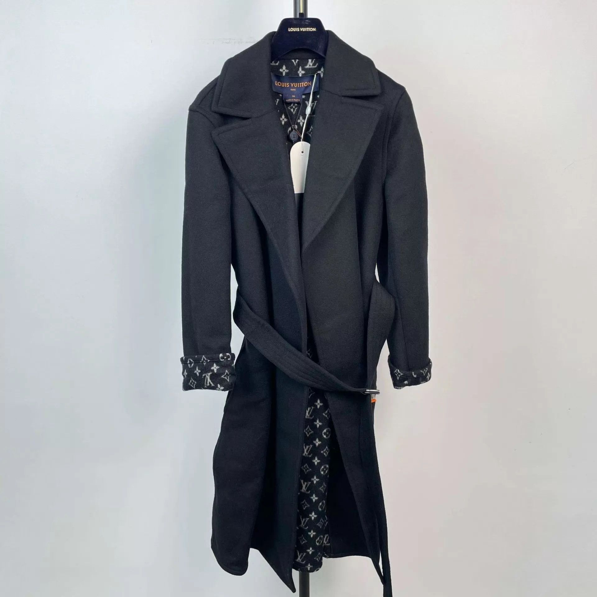 Louis Vuitton LV Black Wool Coat 36 New With Tags Size XS / US 0-2 / IT 36-38 - 1 Thumbnail