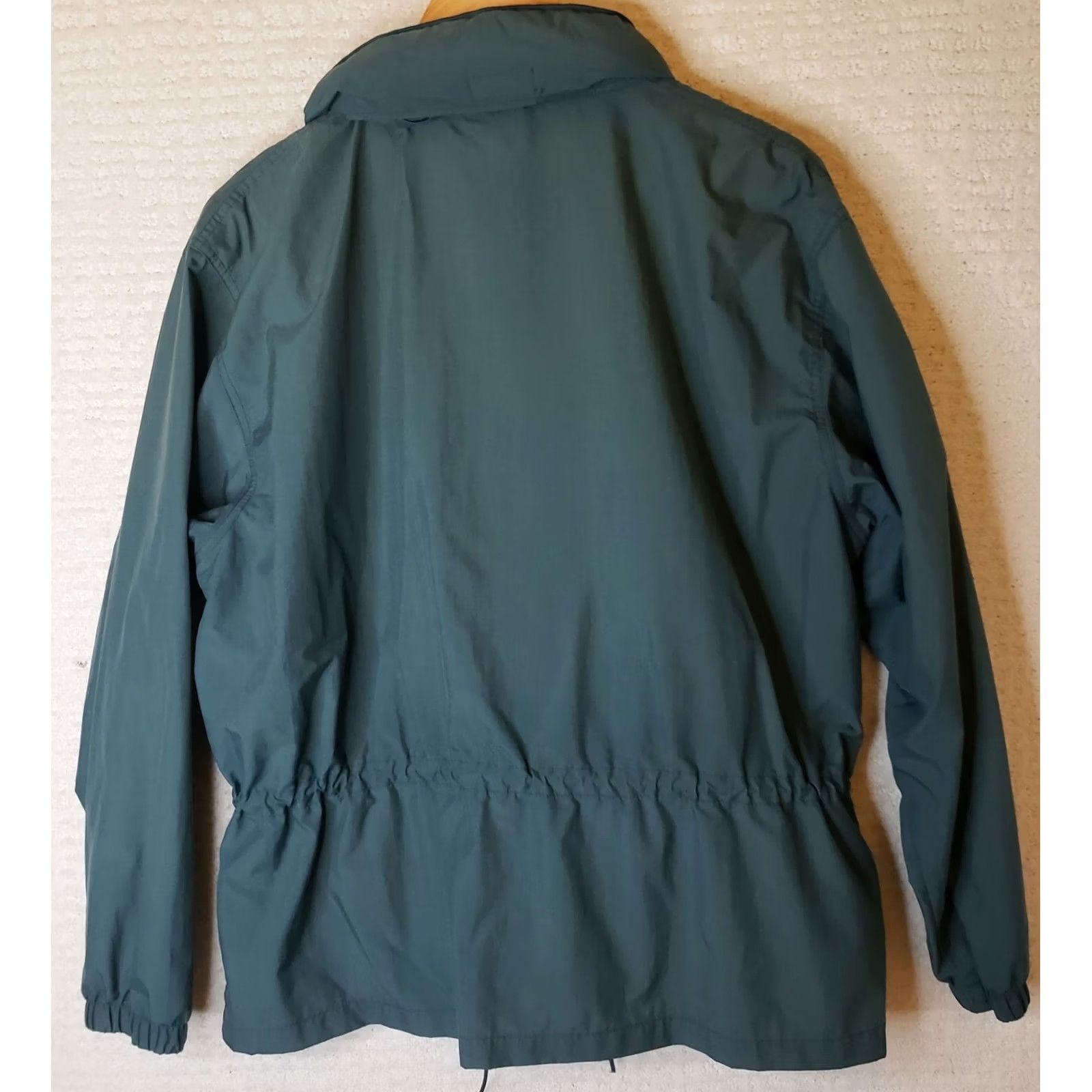 Vintage LL Bean Women's XL REG. Windbreaker Raincoat Green NO LINER Hide In Collar Hood Size XL / US 12-14 / IT 48-50 - 7 Thumbnail