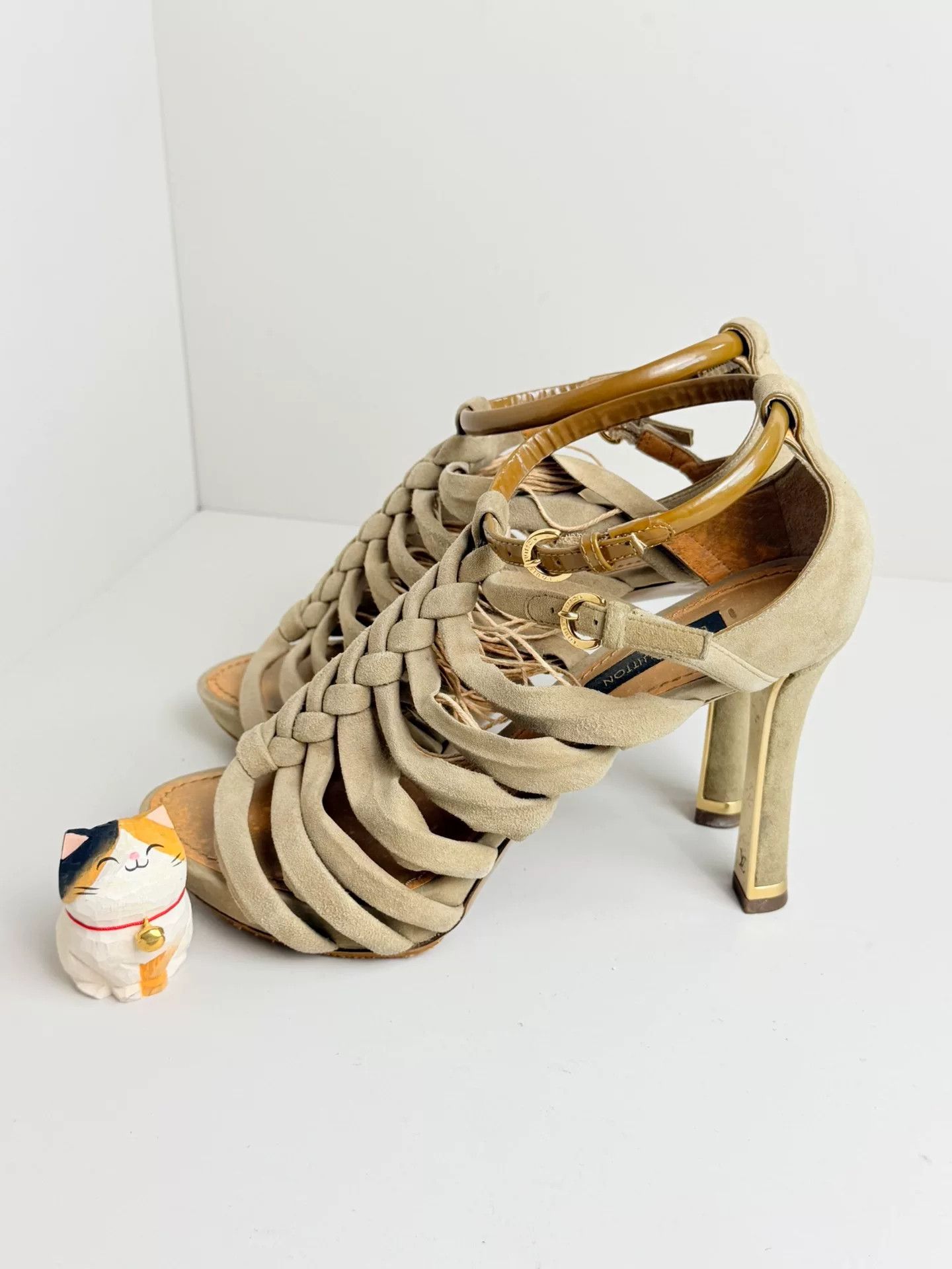 Louis Vuitton Louis Vuitton Suede Brown Sandals us_6 Women Size US 6 / IT 36 - 1 Thumbnail