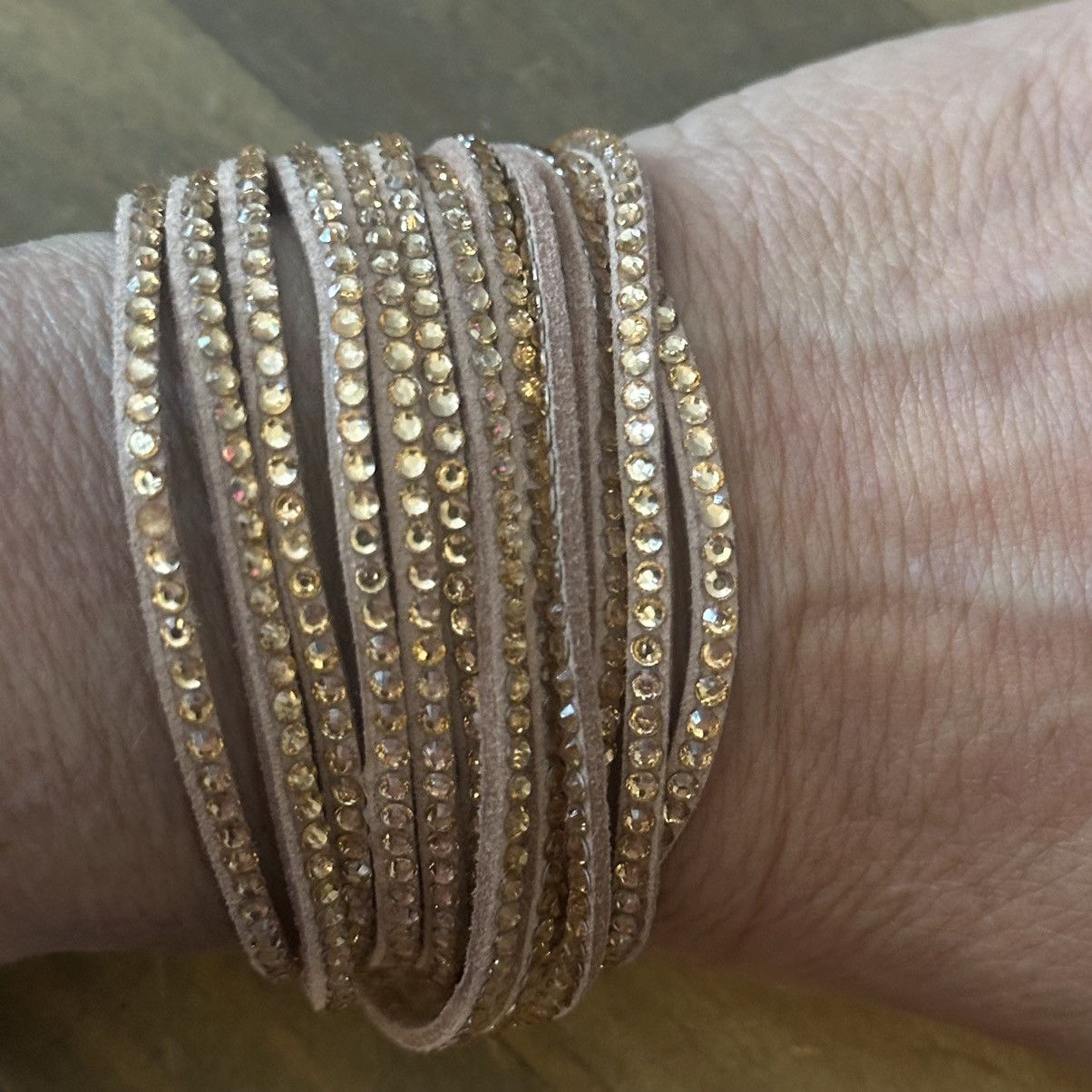 Other Multi strand rhinestone suede wrap bracelet Size ONE SIZE - 2 Thumbnail