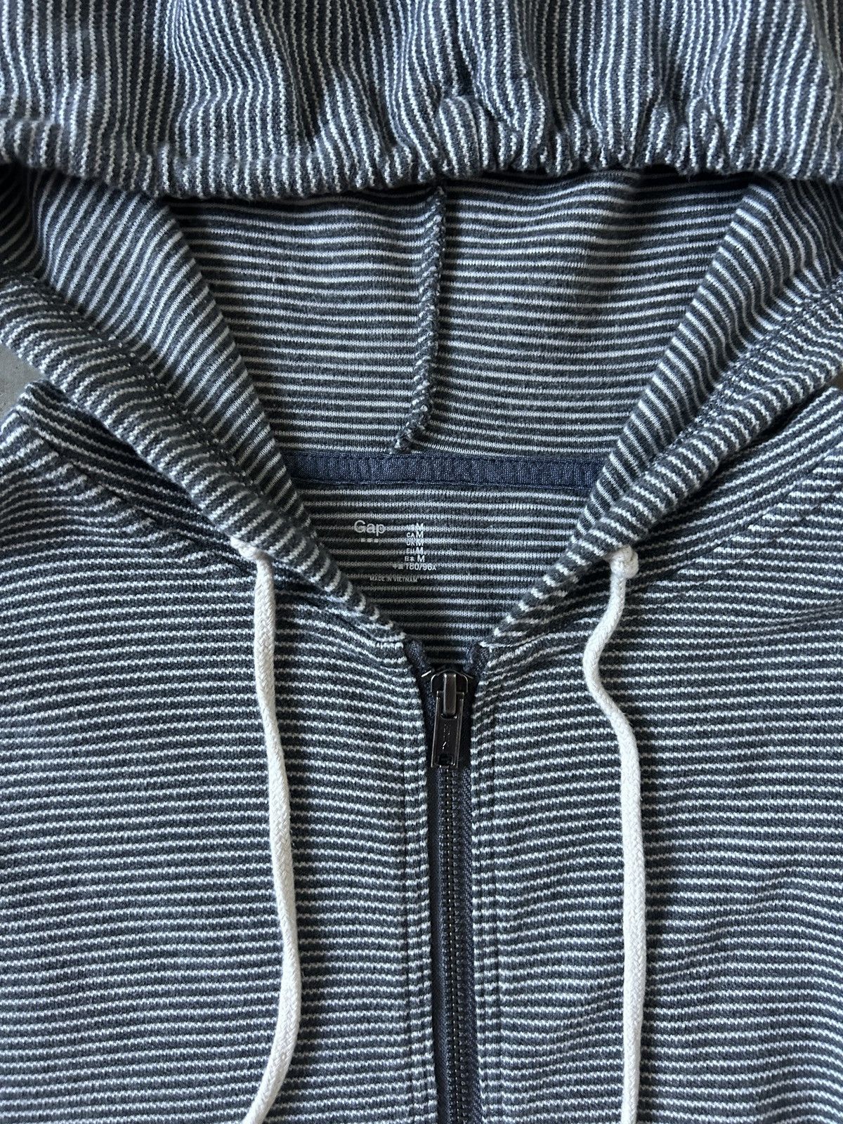 Gap Vintage GAP Zip Hoodie –Micro Stripe / Early 2000s Essential Size US S / EU 44-46 / 1 - 3 Thumbnail