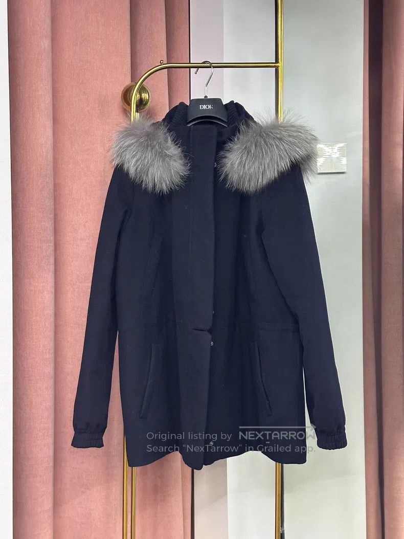 Loro Piana Loro Piana Blue Classic Fur Ski Jacket, Fur Collar is Cash Size L / US 10 / IT 46 - 1 Thumbnail