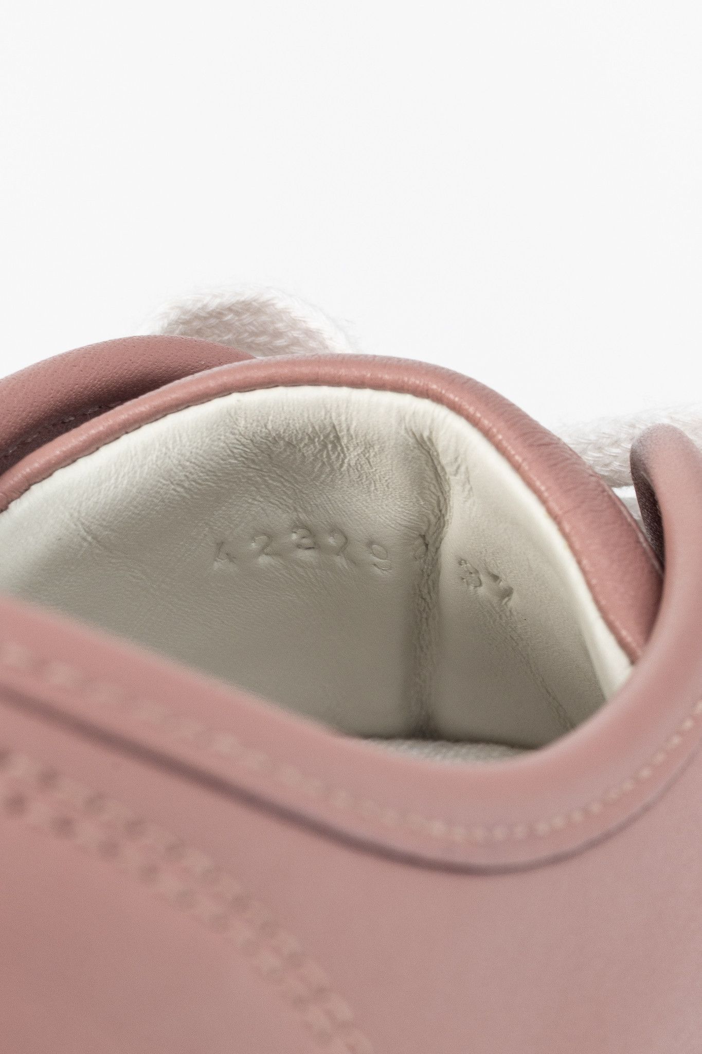 Gucci Gucci Pink Miro Soft Leather Low-Top Sneakers Size US 6.5 / IT 36.5 - 10 Thumbnail