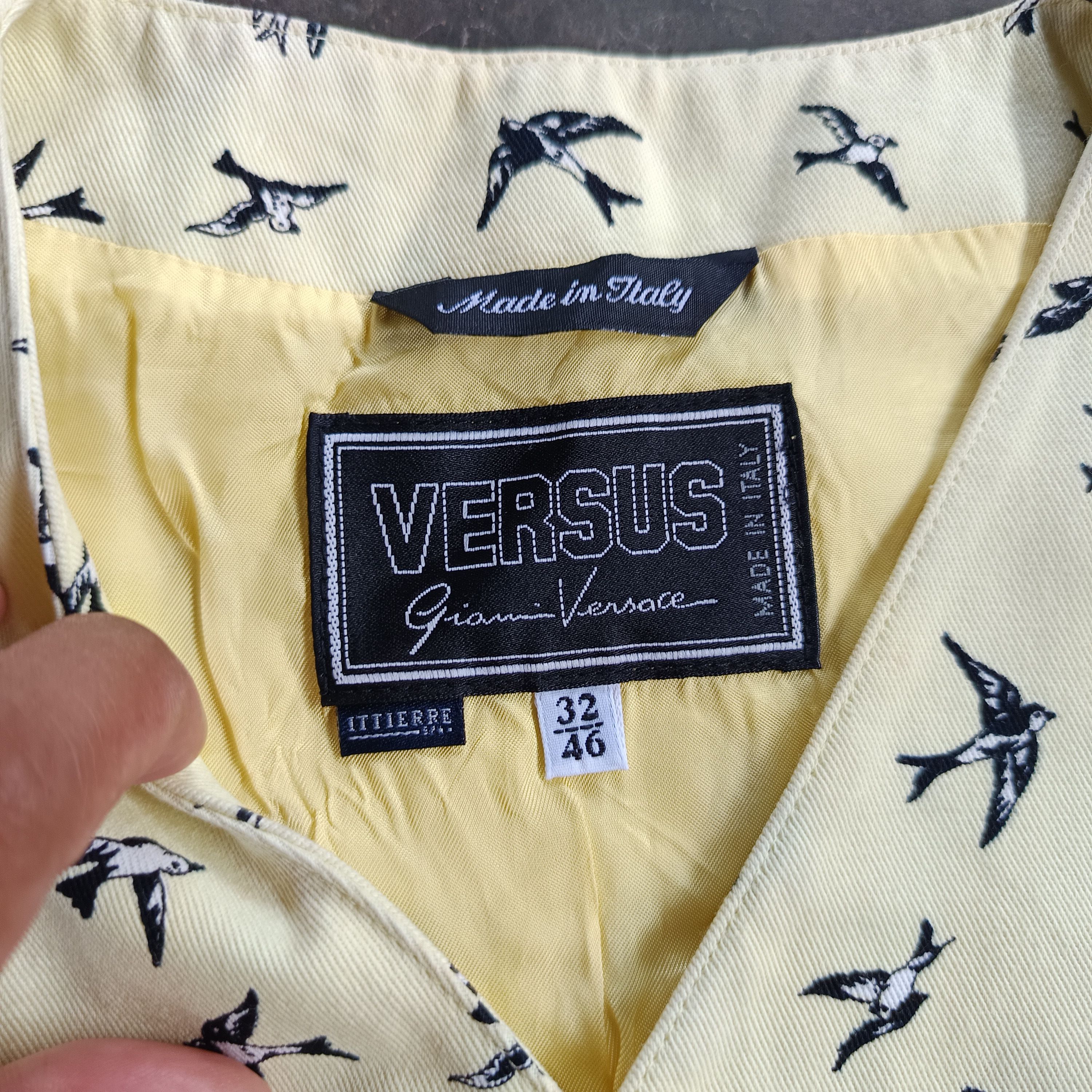 Versace Vintage Gianni Versace Swallow Print Vest Size US M / EU 48-50 / 2 - 3 Thumbnail